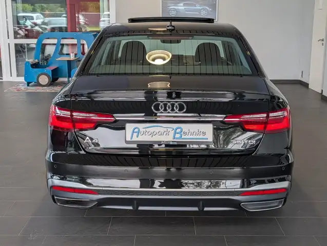 Audi A4 view 10
