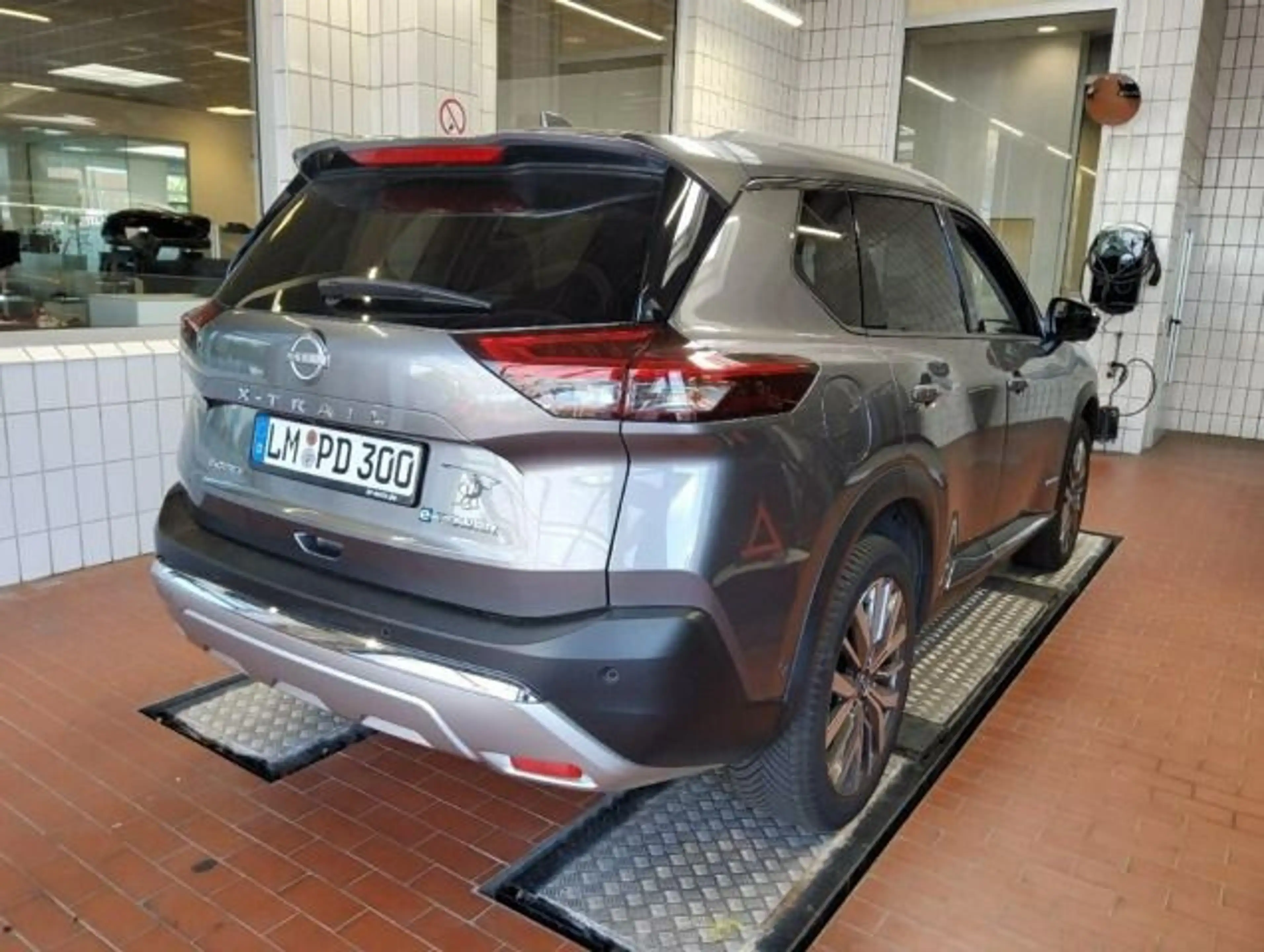 Nissan X-Trail 1.5 VC-T e-Power e-4orce Tekna HuD/Kamer — photo 3