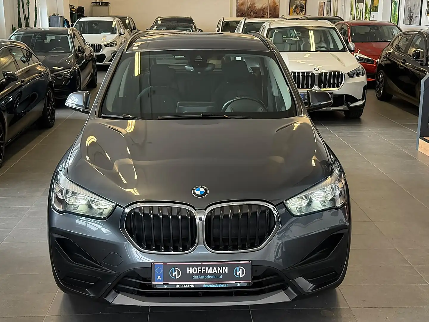 BMW X1 sDrive18d Aut. ACC+/SH/Hud/Parkassistent Grau - 2