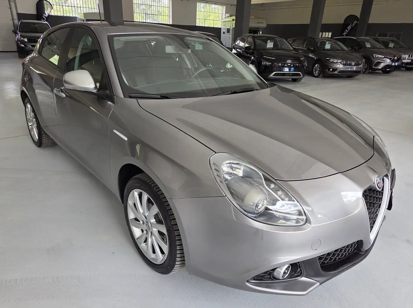 Alfa Romeo Giulietta 1.4 t. Super 120cv Grau - 2