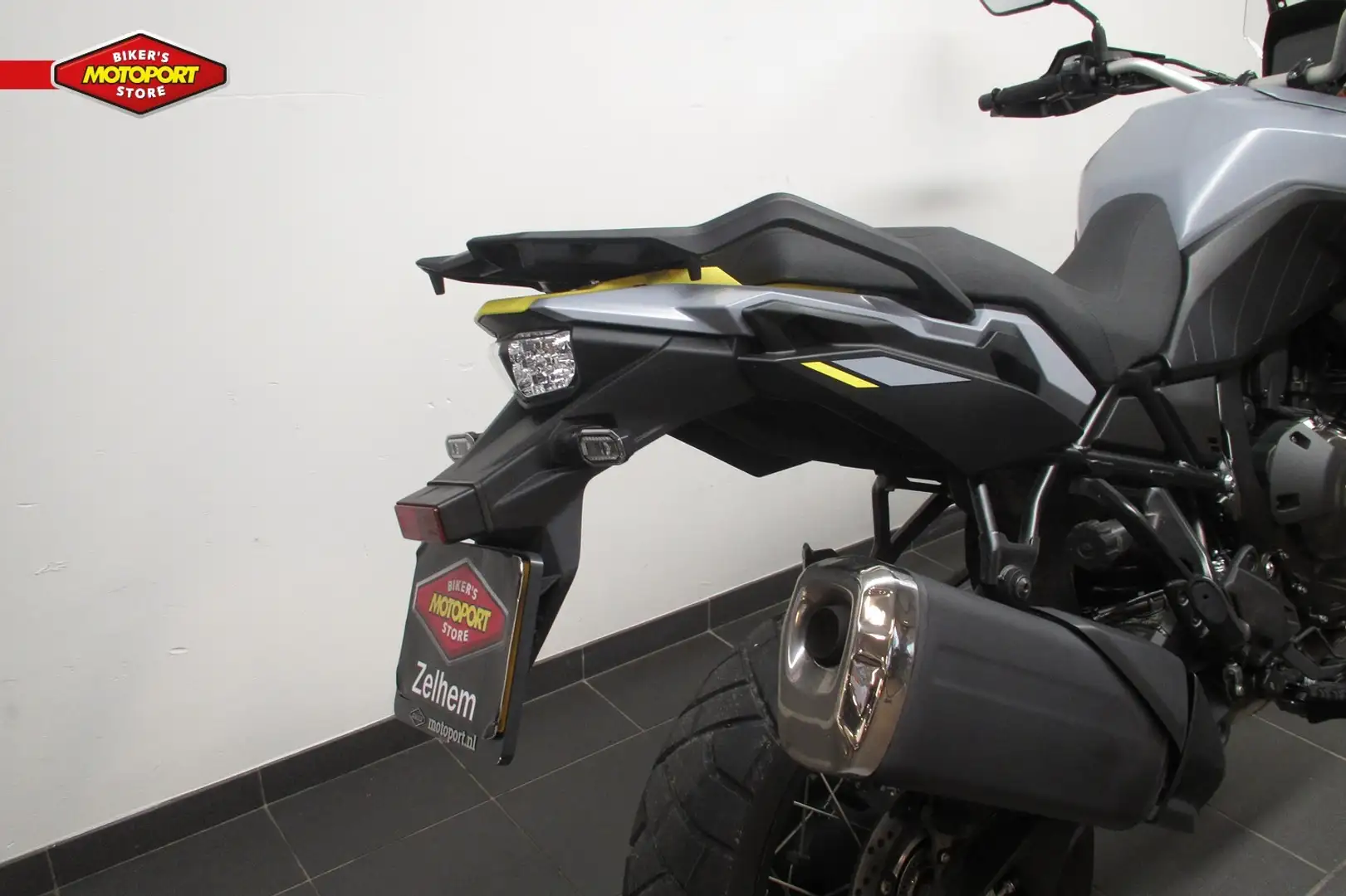 Suzuki V-Strom 800DE Grijs - 2