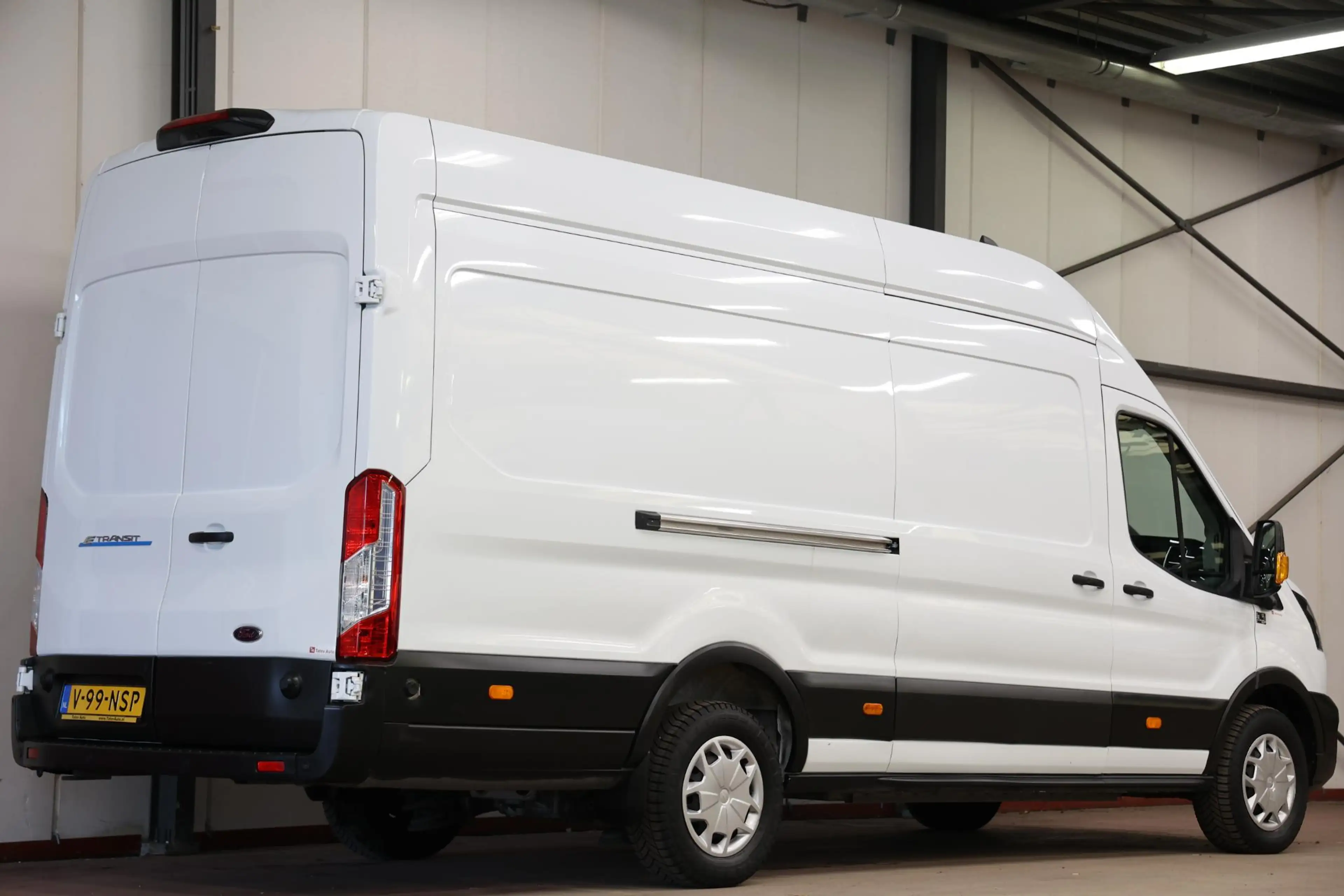Ford E-Transit 350 L4H3 Trend 68 kWh — photo 2