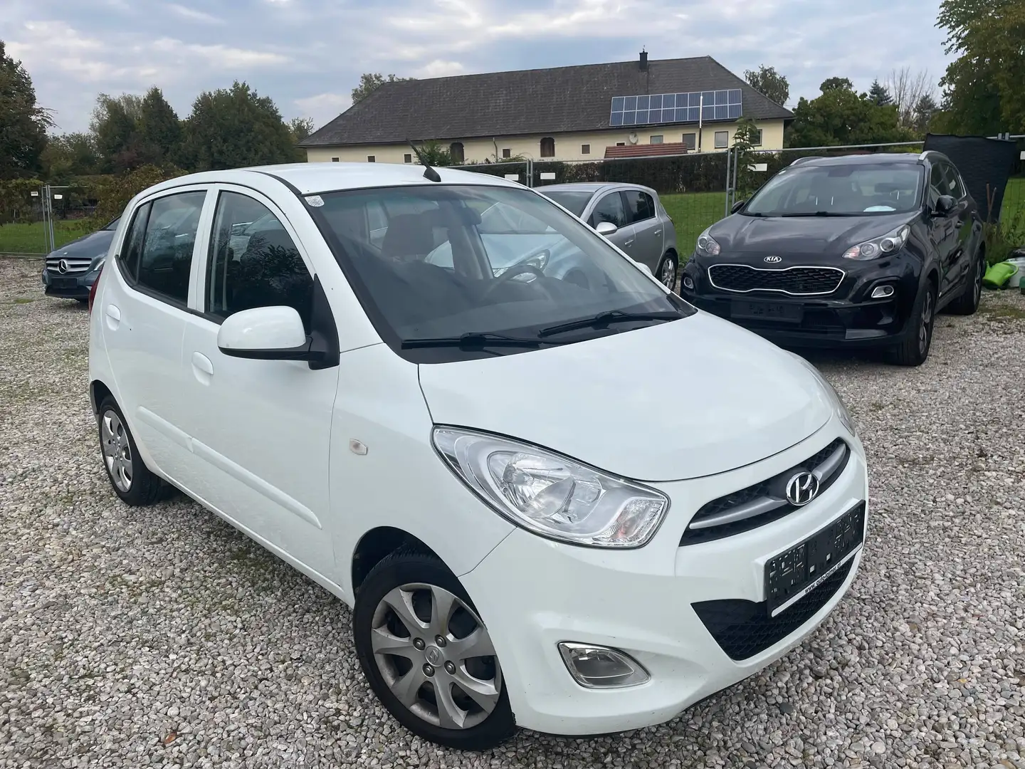 Hyundai i10 i10 1.1 +pickerl 7/2027+4monat Weiß - 1
