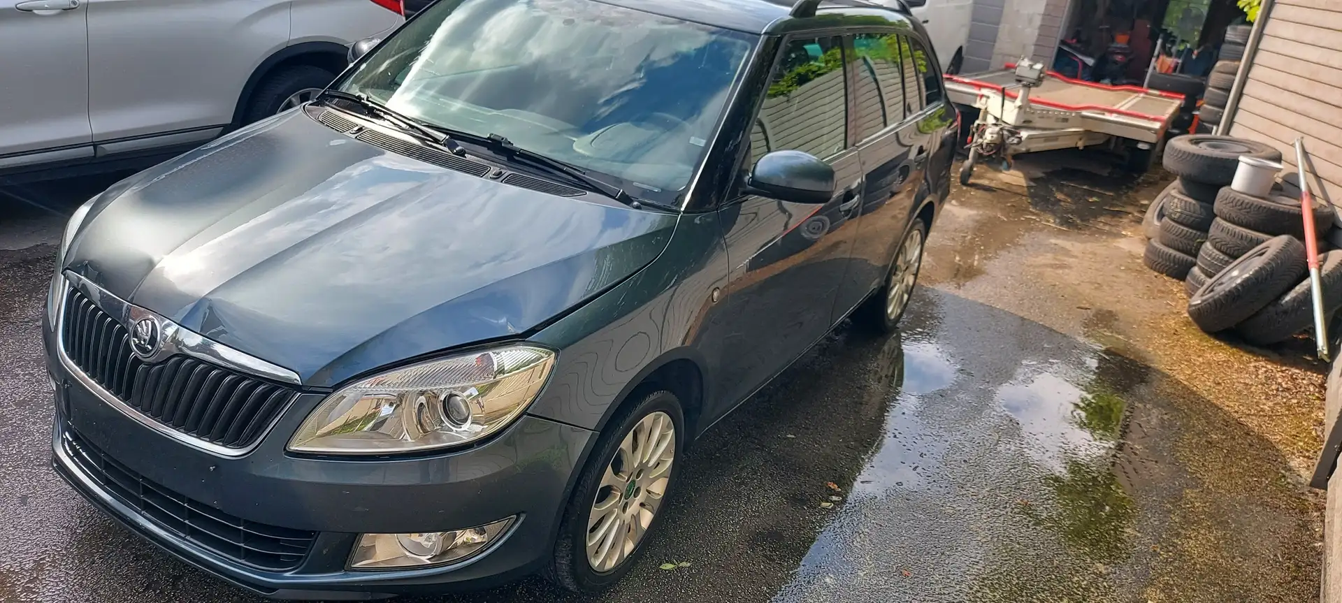Skoda Fabia SW 1.6 CR TDi Ambition DPF Grijs - 2