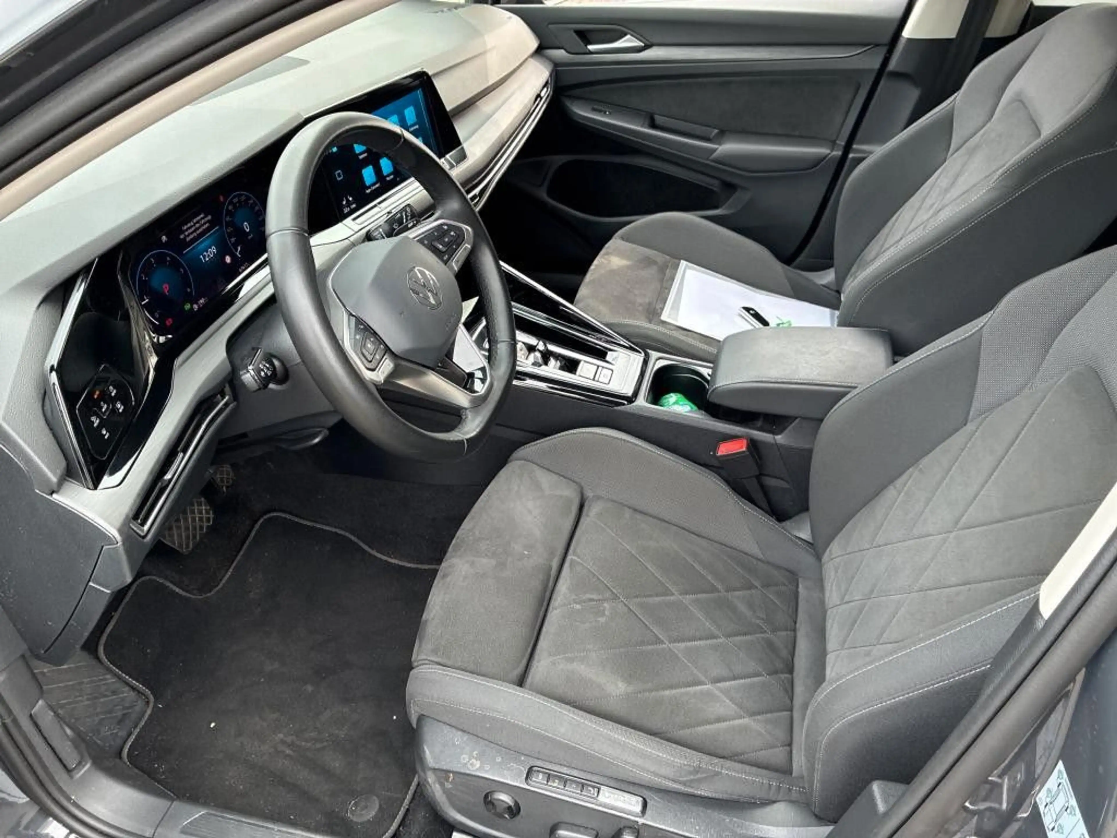 Volkswagen Golf VIII Lim.Style 2.0 TDI SCR 110kW 7-Gang DSG — photo 6