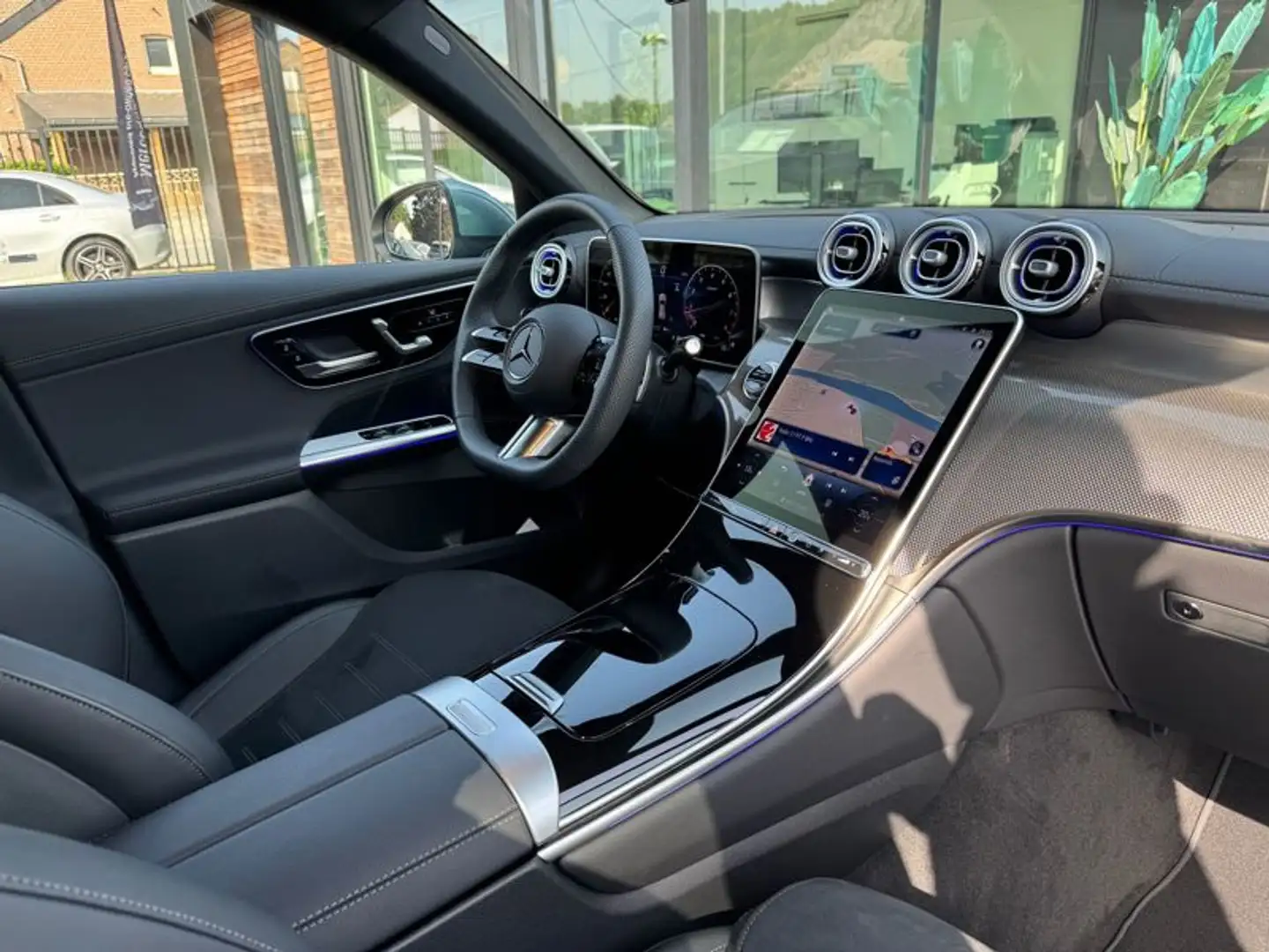 Mercedes-Benz GLC 200 GLC 4MATIC - AMG Line 2025 !!! Grün - 2