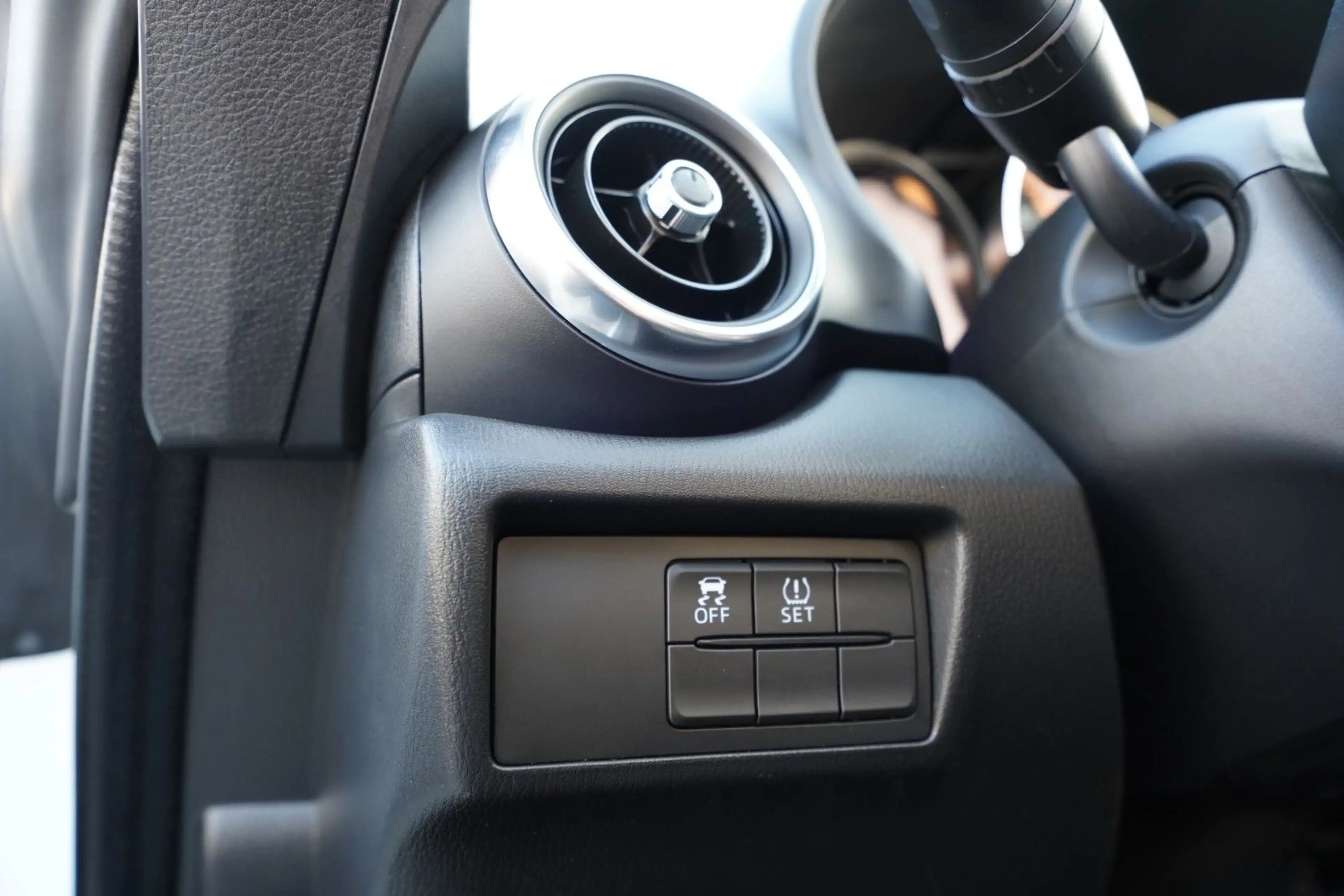 Fiat 124 Spider Lusso*1.Hand*Automatik*Kamera*Navi* — photo 13