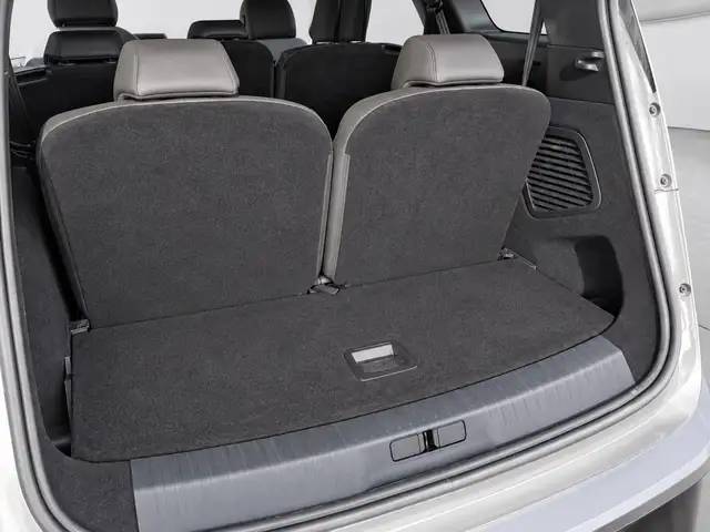 Peugeot 5008 view 8