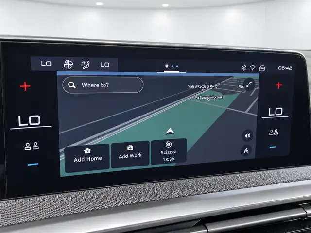 Peugeot 5008 view 6