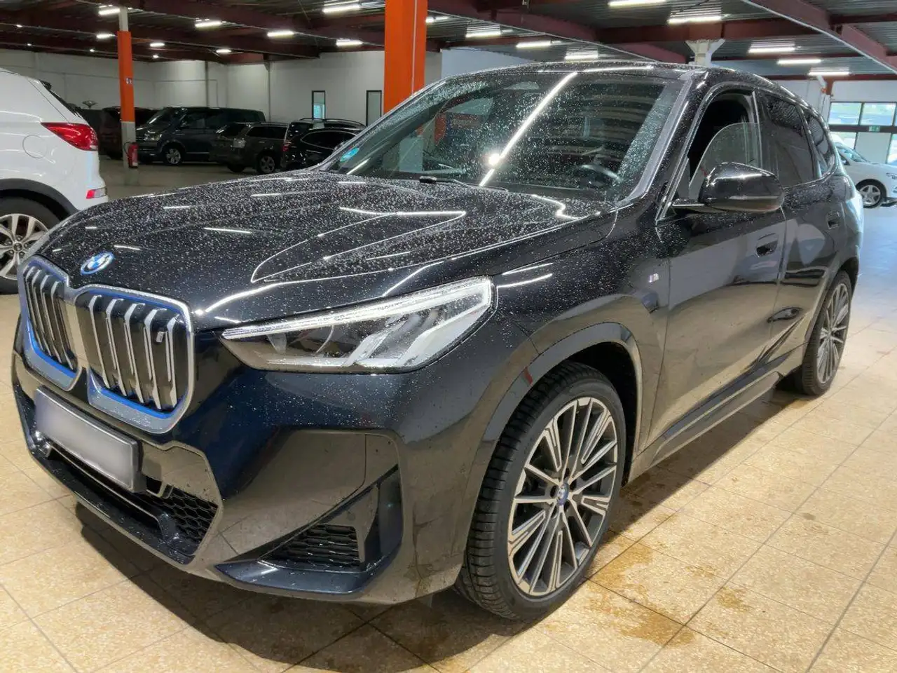 BMW iX1