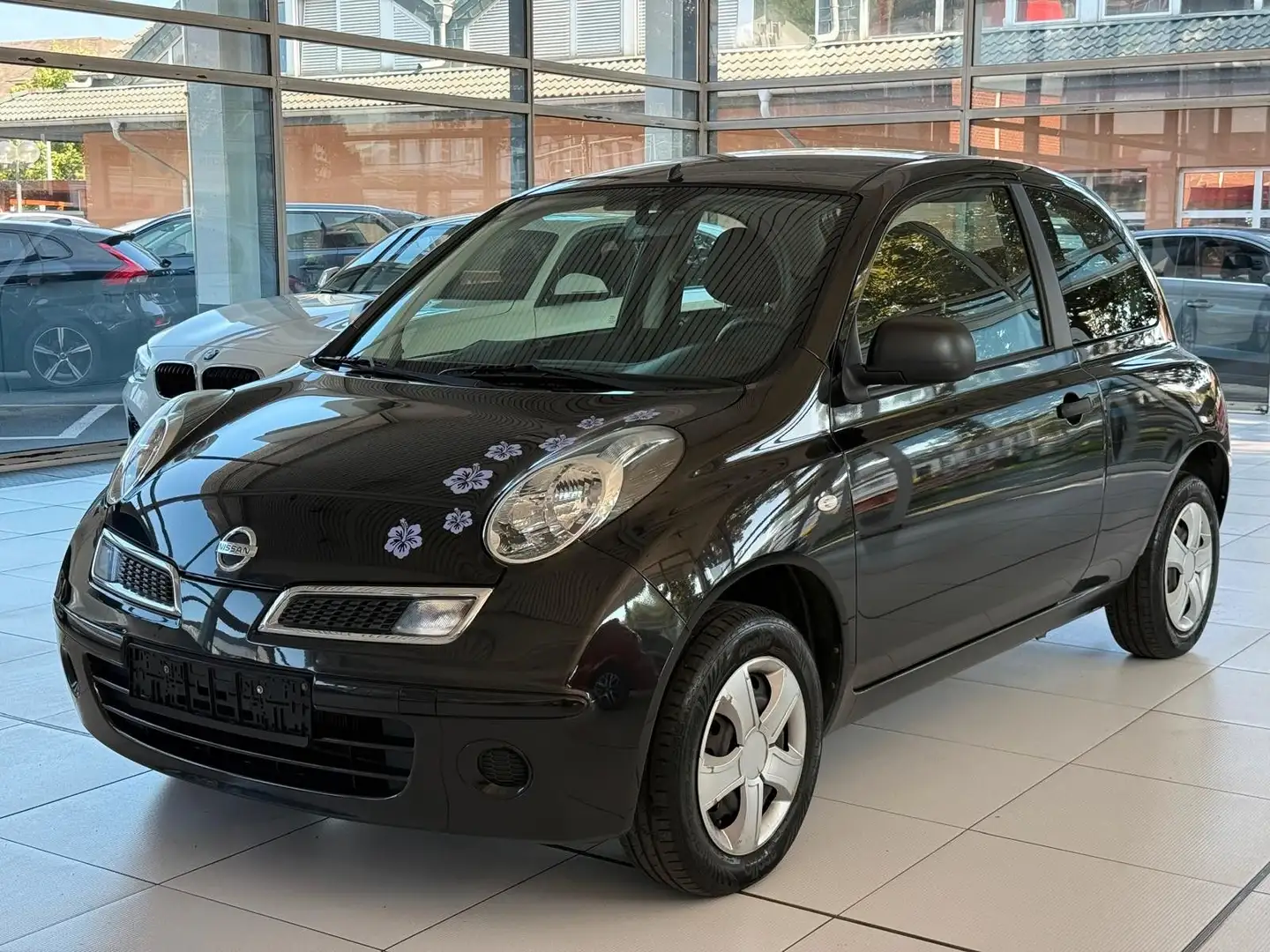 Nissan Micra Visia Schwarz - 2