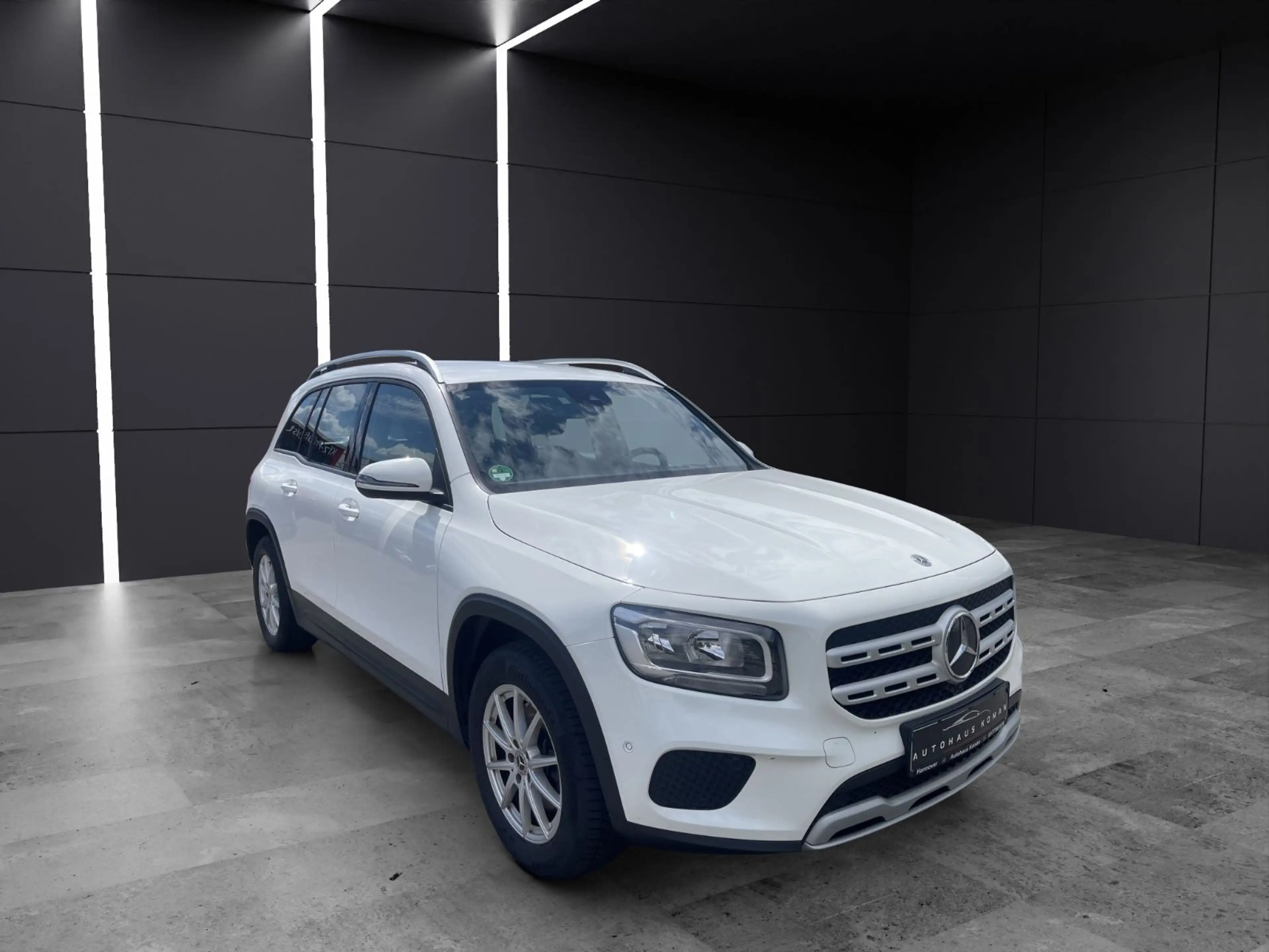 Mercedes-Benz GLB 200 d*AUTOM.*KAMERA*1.GAR*WIDESCREEN*S-HEFT* — photo 2