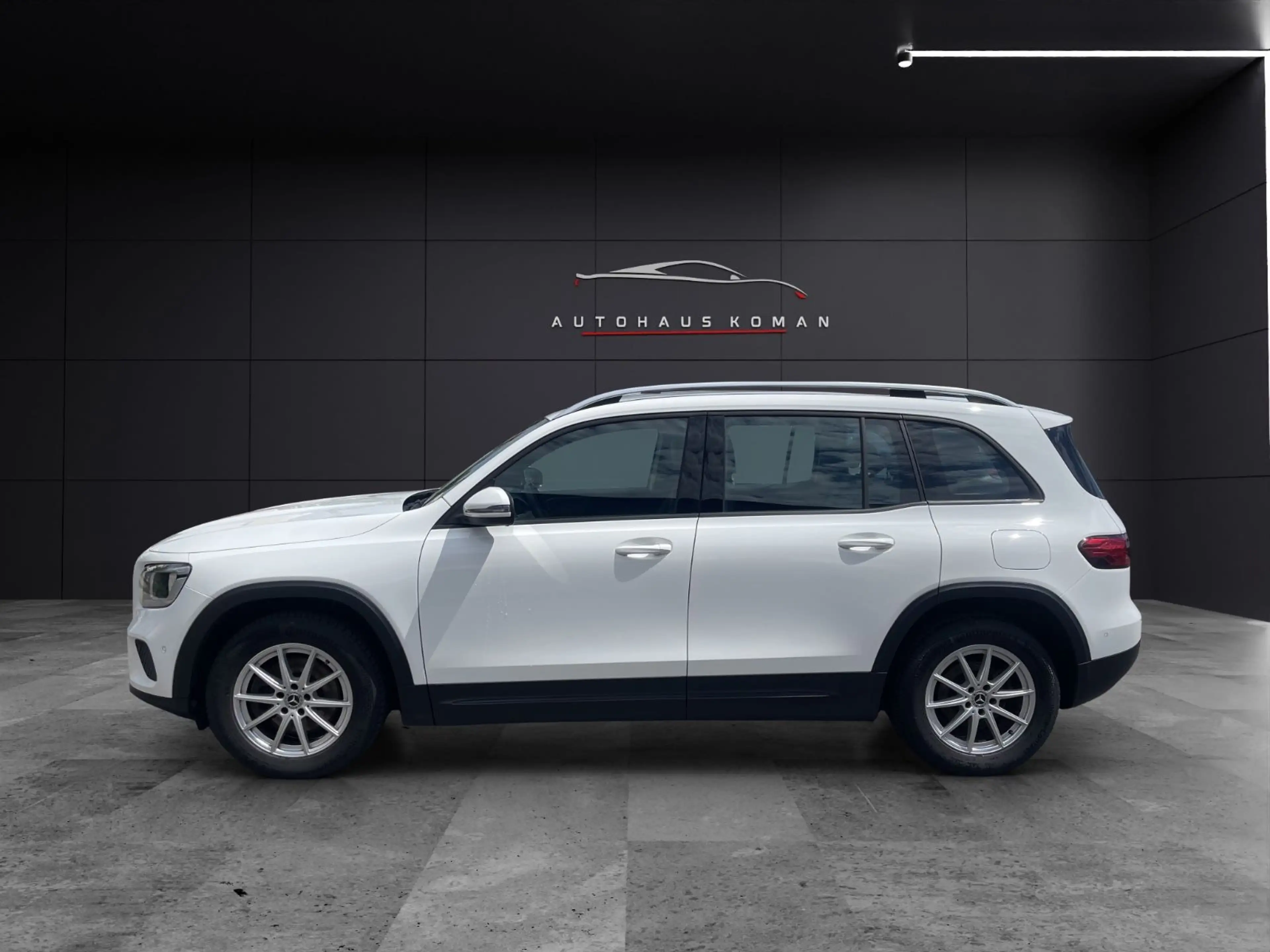 Mercedes-Benz GLB 200 d*AUTOM.*KAMERA*1.GAR*WIDESCREEN*S-HEFT* — photo 4
