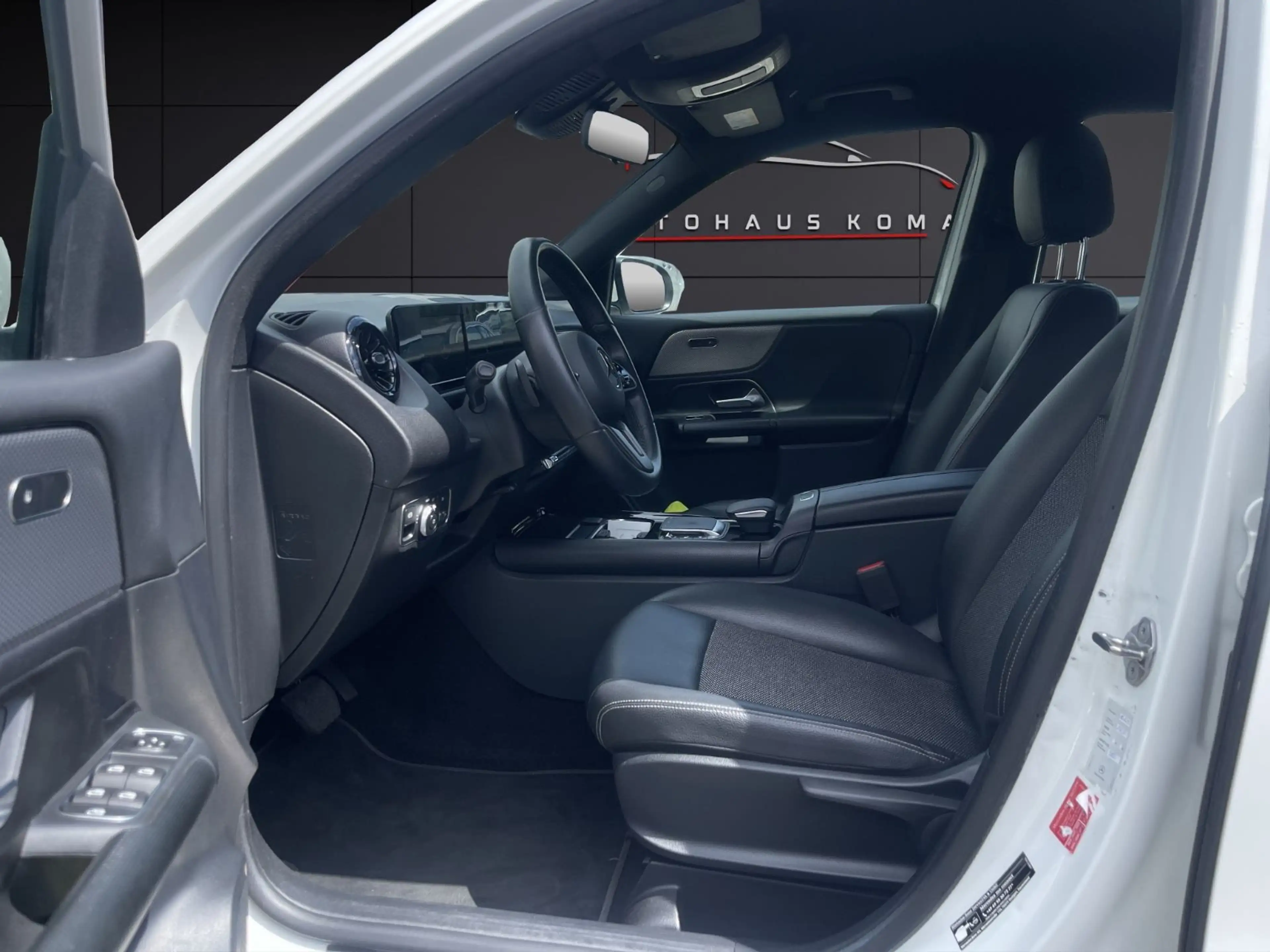 Mercedes-Benz GLB 200 d*AUTOM.*KAMERA*1.GAR*WIDESCREEN*S-HEFT* — photo 10