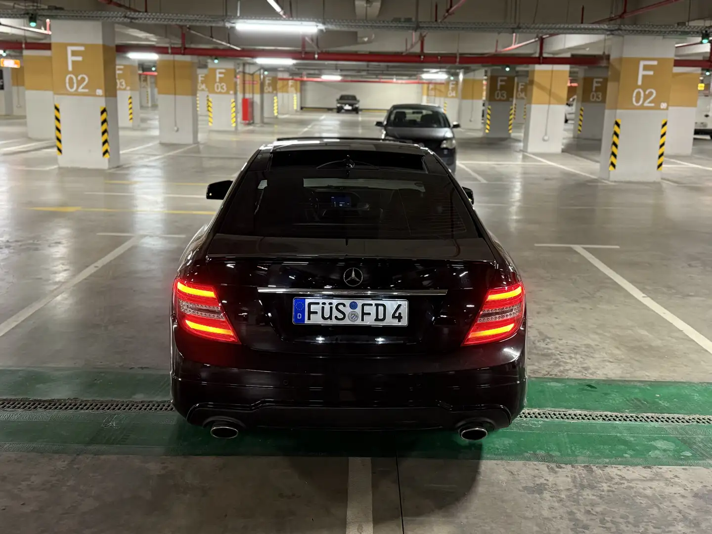 Mercedes-Benz C 350 Coupe (BlueEFFICIENCY) 7G-TRONIC - 1