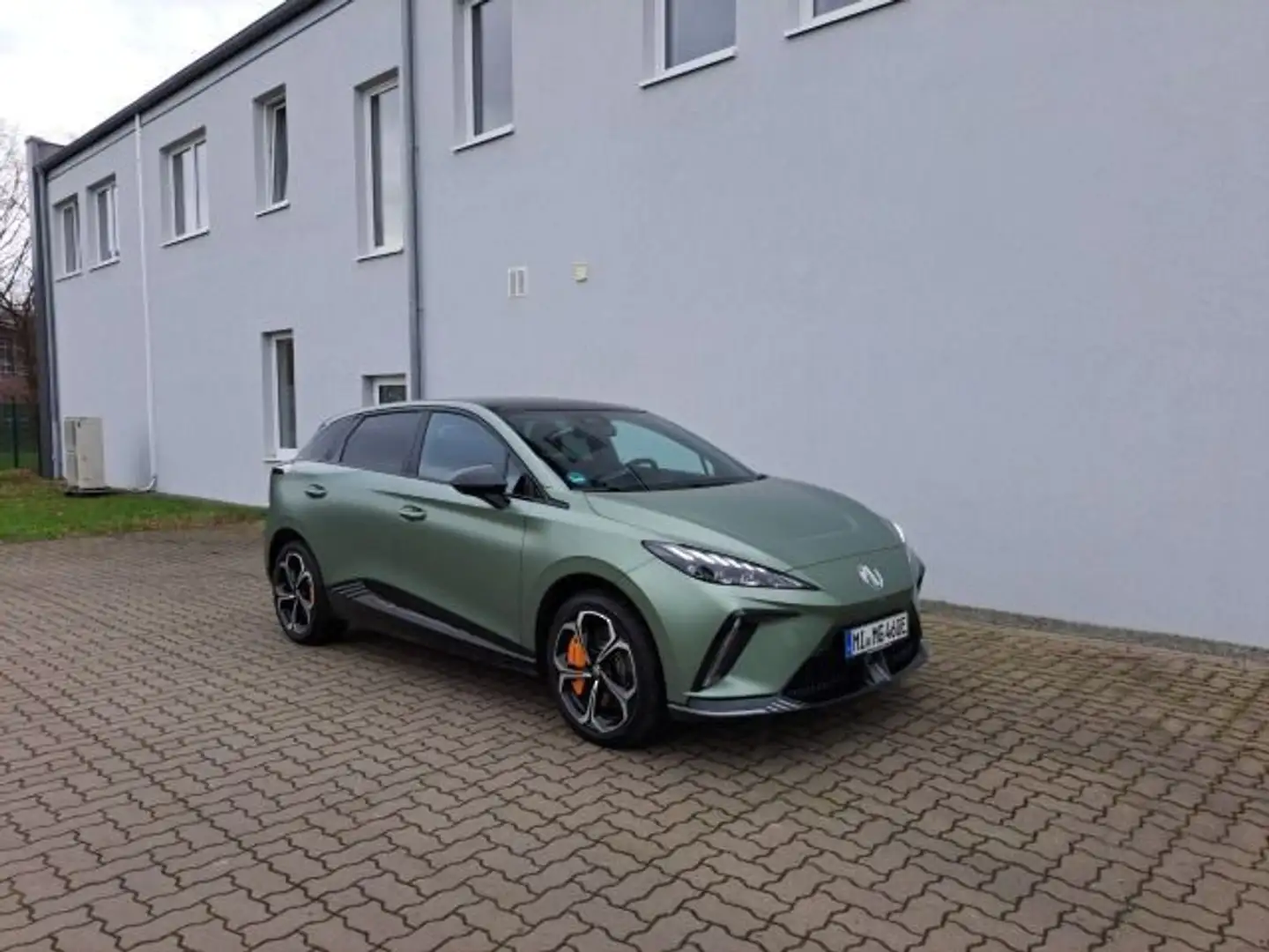 MG MG4 XPOWER 64kWH MY23 *Black Roof* 4WD Verde - 2