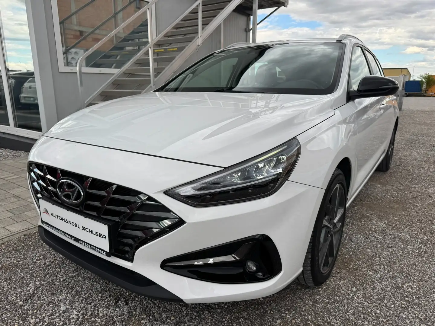 Hyundai i30 CW 1.0 T-GDI Feel Good Blanc - 1