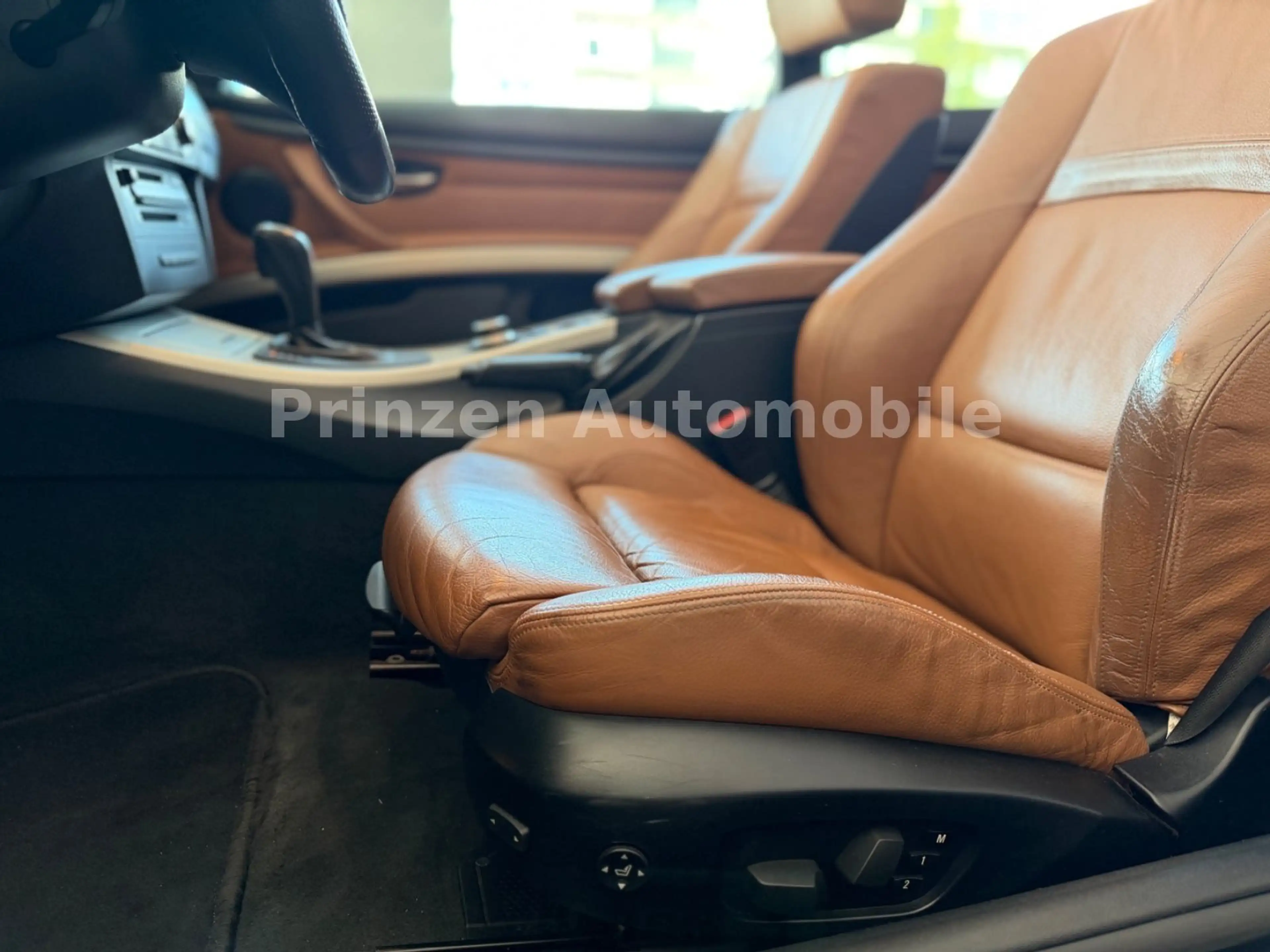 BMW 335 i Cabrio M PAKET*R.Cam*Xenon*Leder*Memory*AHK — photo 6