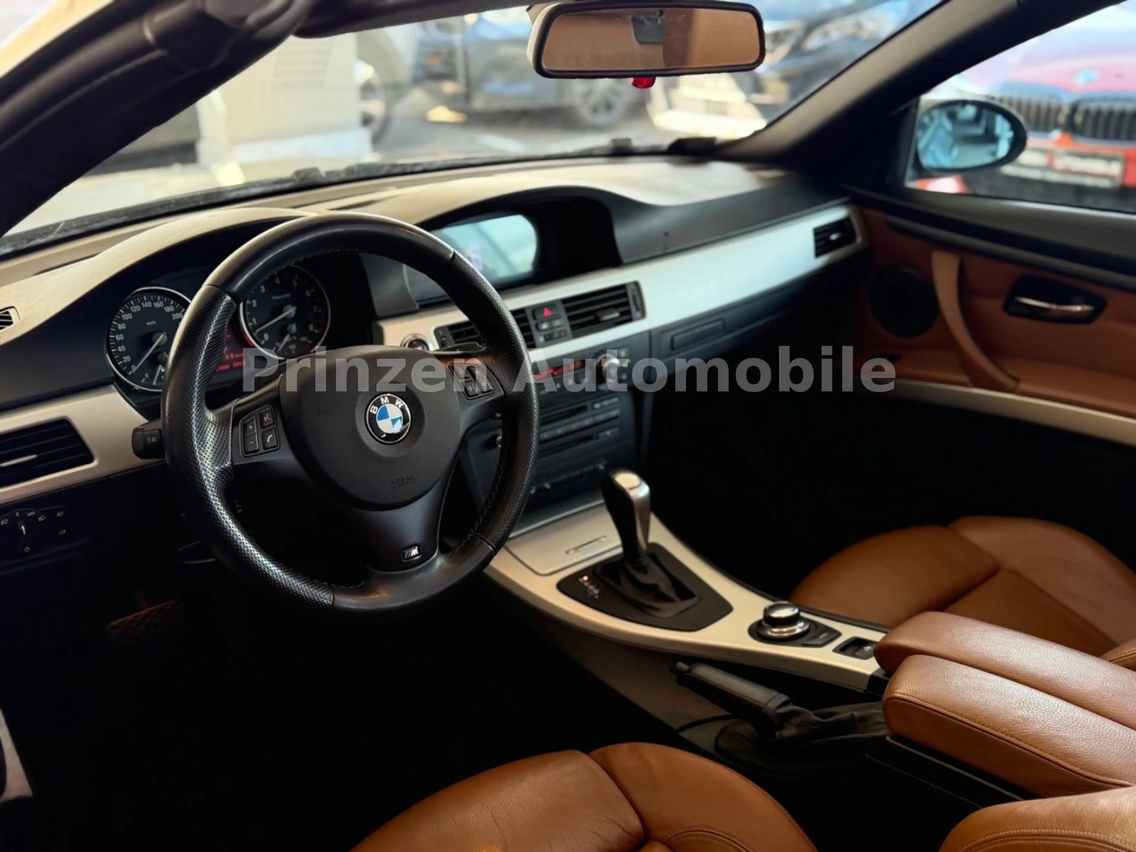 BMW 335 i Cabrio M PAKET*R.Cam*Xenon*Leder*Memory*AHK — photo 7