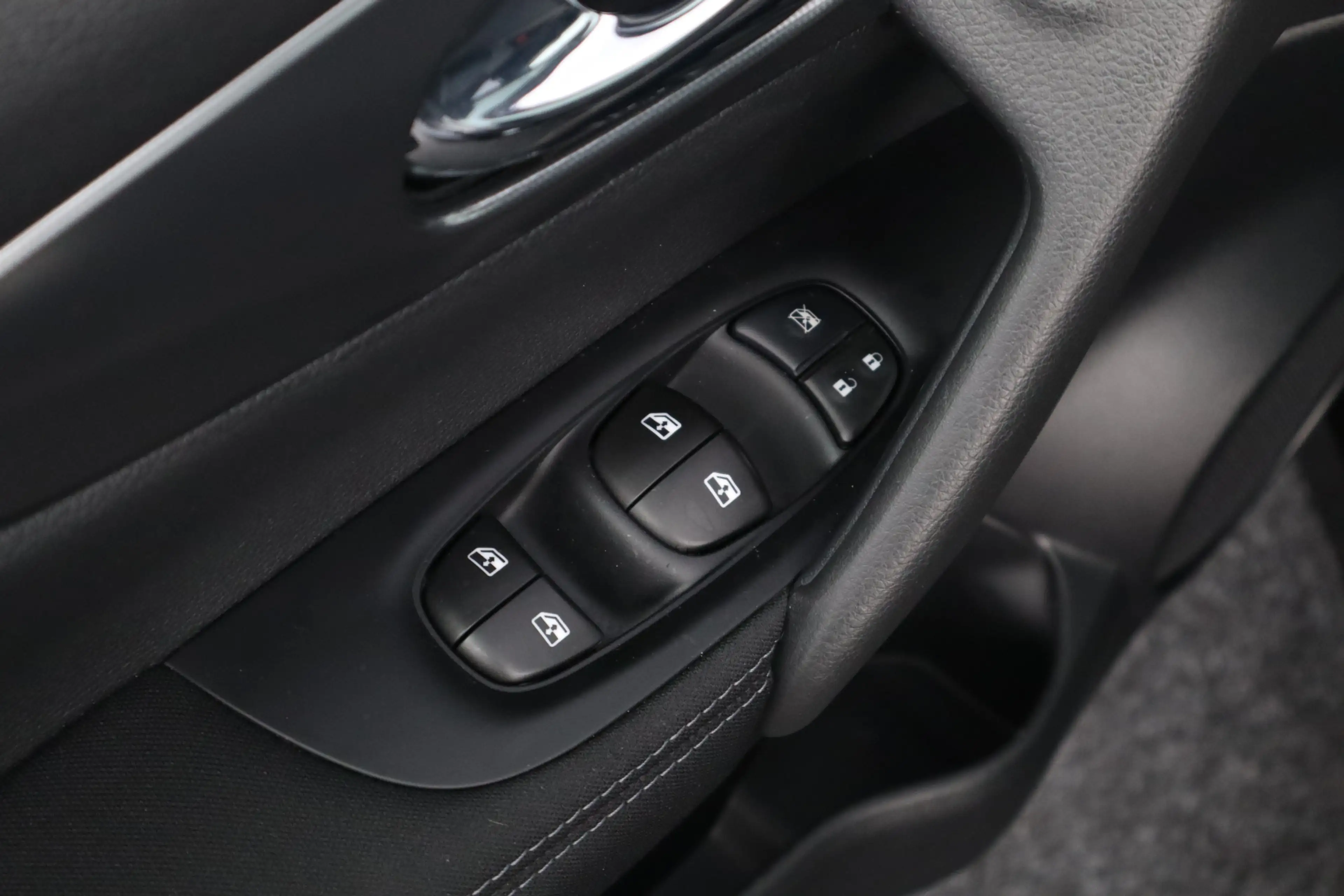 Nissan Qashqai 1.2 N-Connecta/ Panorama-Dak/ 18'' LMV/ Extra geti — photo 35