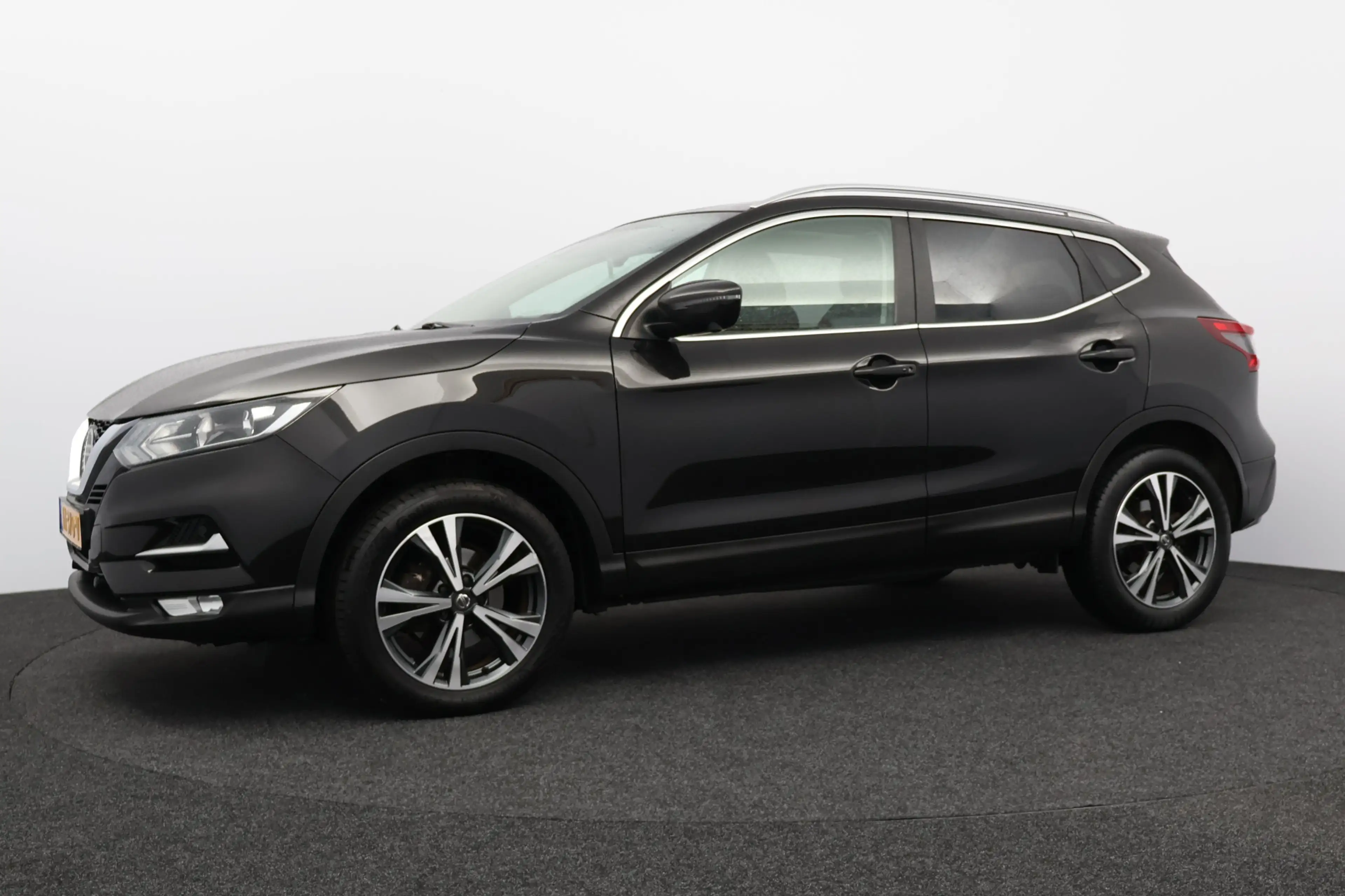 Nissan Qashqai 1.2 N-Connecta/ Panorama-Dak/ 18'' LMV/ Extra geti — photo 3