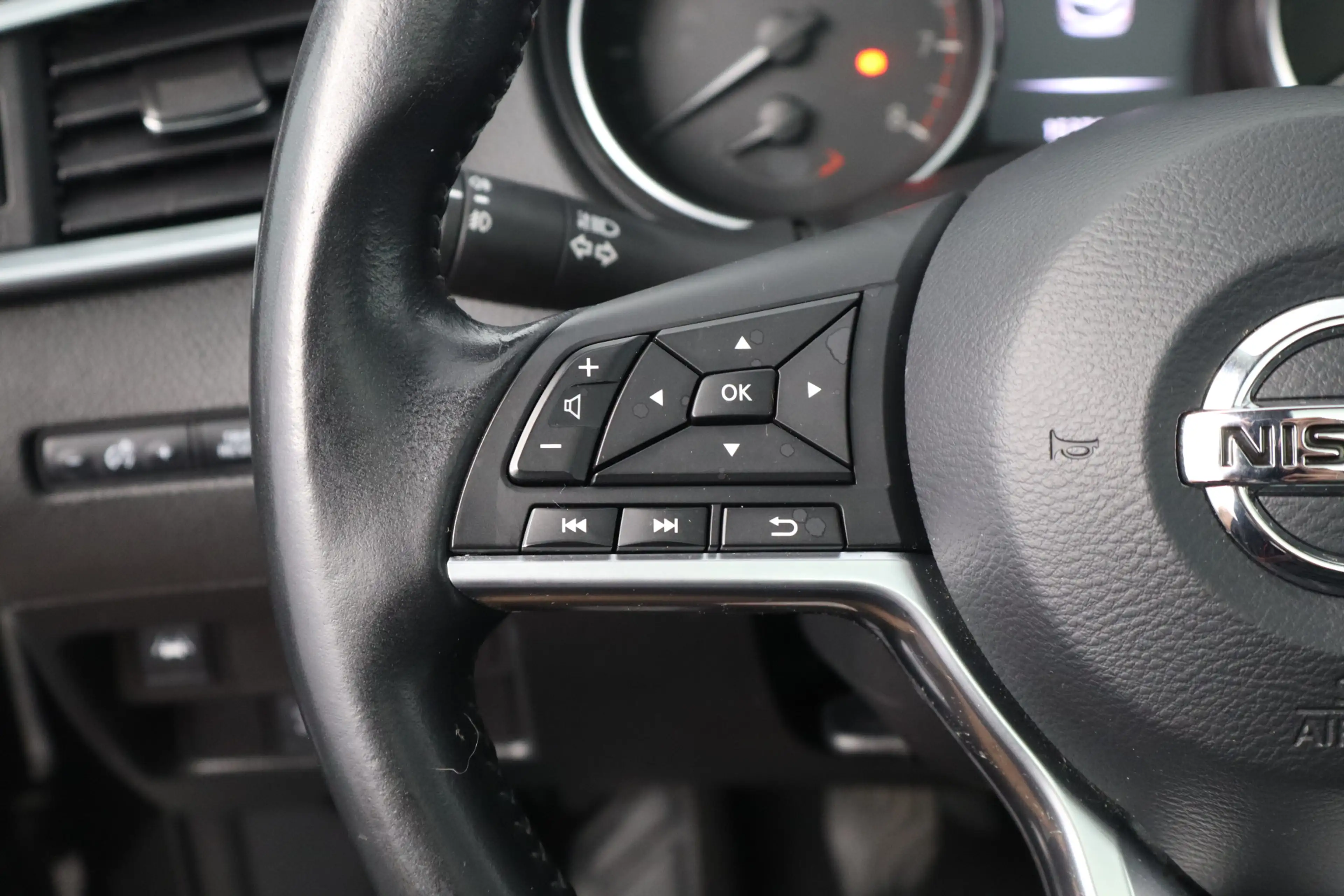 Nissan Qashqai 1.2 N-Connecta/ Panorama-Dak/ 18'' LMV/ Extra geti — photo 42