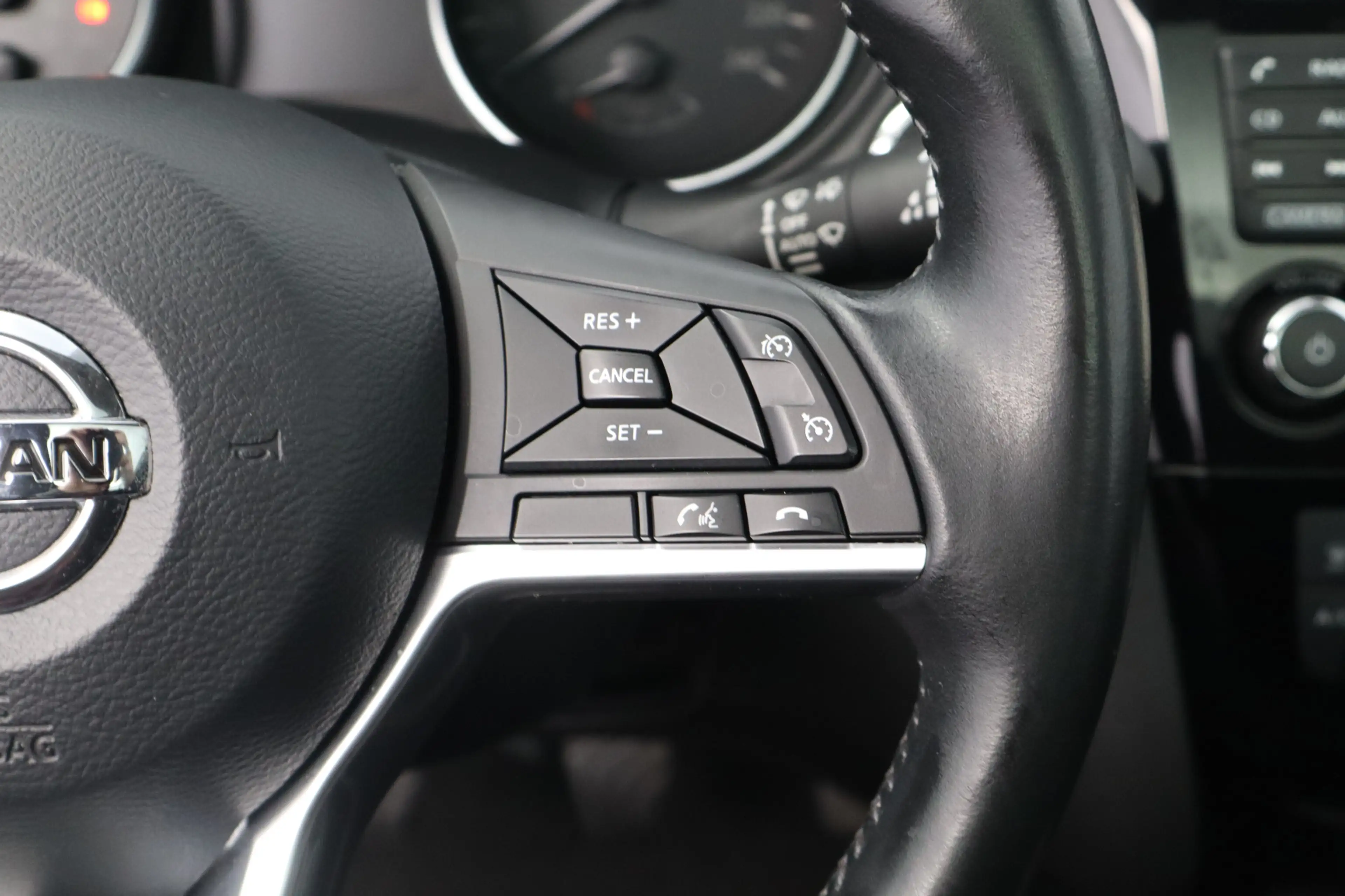 Nissan Qashqai 1.2 N-Connecta/ Panorama-Dak/ 18'' LMV/ Extra geti — photo 36