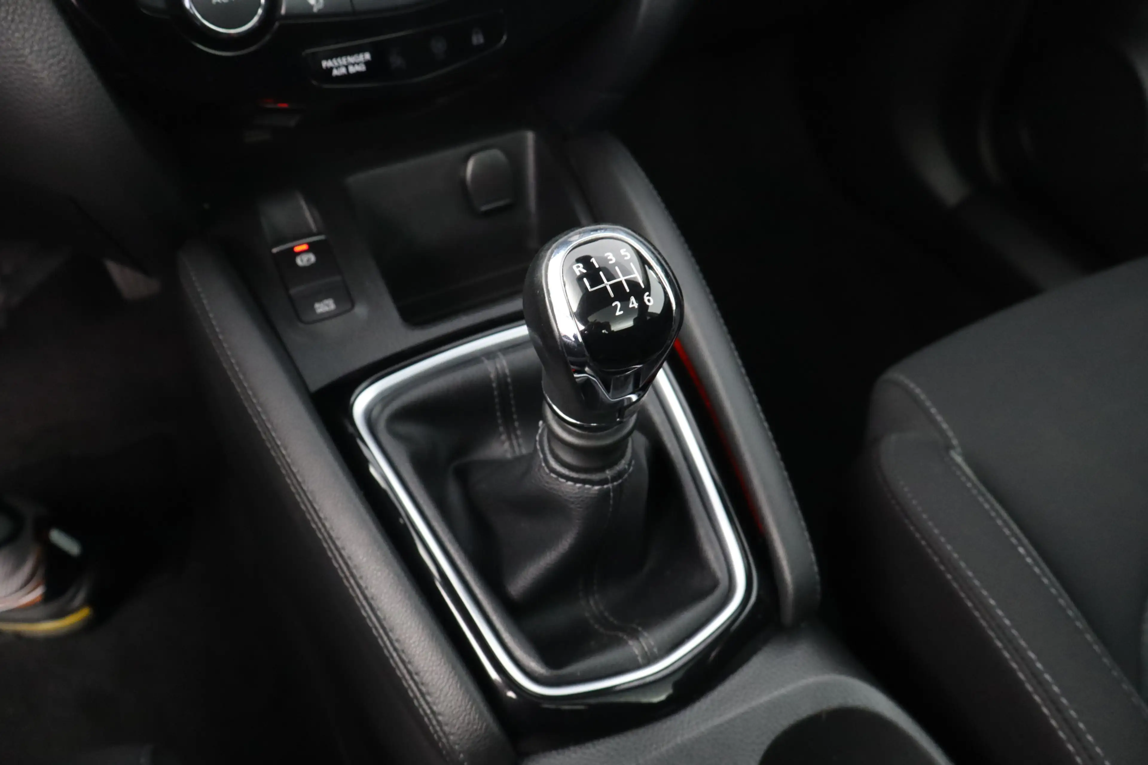 Nissan Qashqai 1.2 N-Connecta/ Panorama-Dak/ 18'' LMV/ Extra geti — photo 31