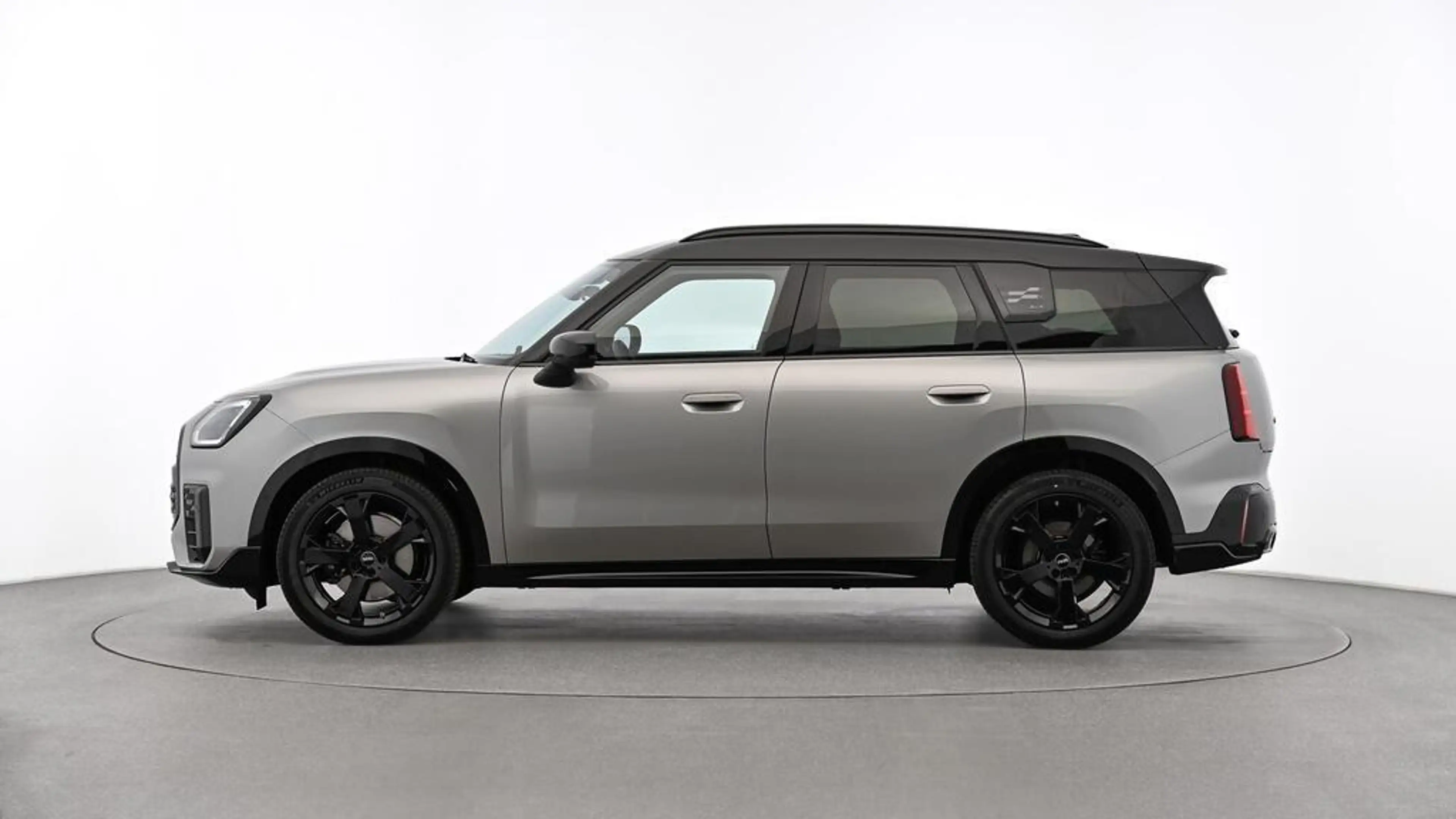 MINI Countryman S All4 John Cooper Works Trim — photo 3