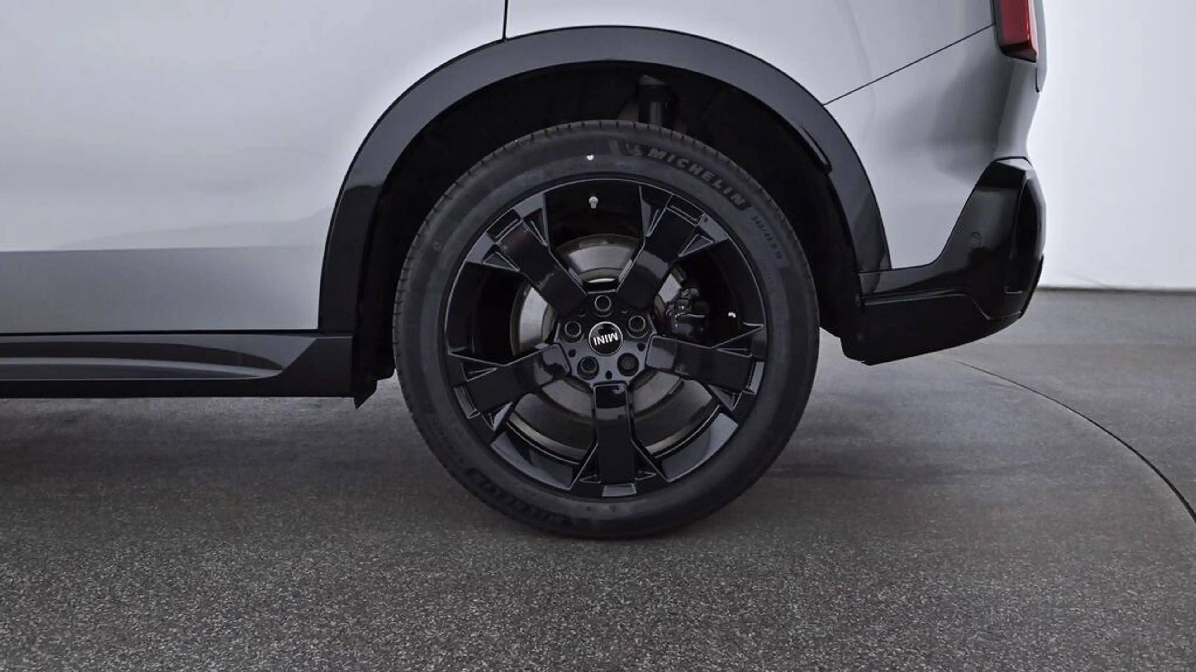 MINI Countryman S All4 John Cooper Works Trim — photo 10