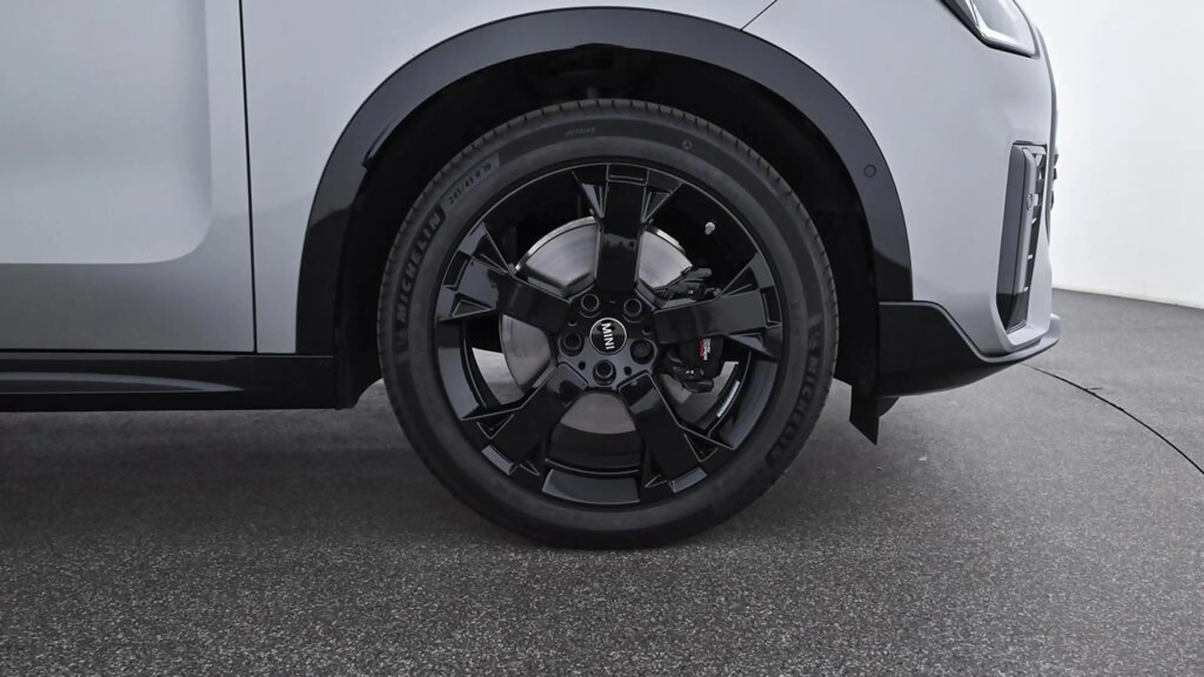 MINI Countryman S All4 John Cooper Works Trim — photo 9