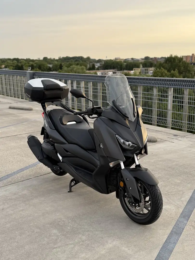 Yamaha X-Max 400 Zwart - 2