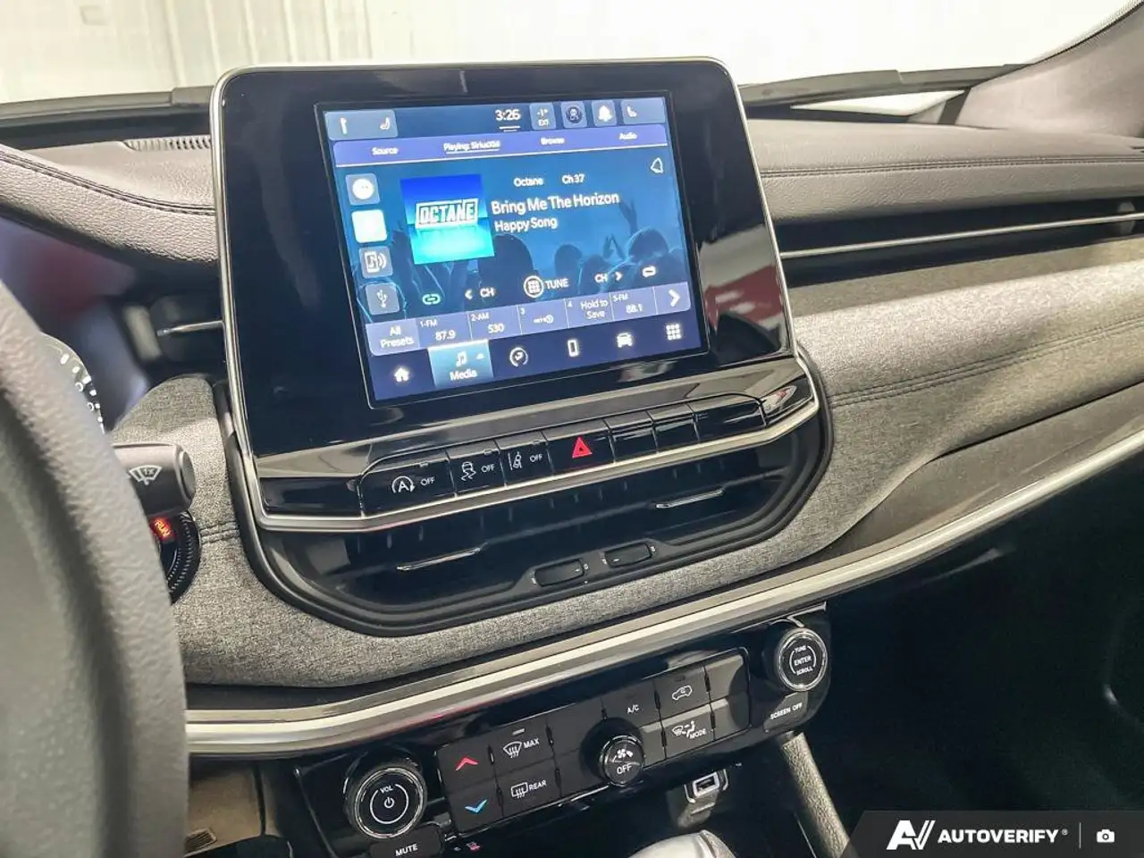 Jeep Compass photo Jeep Compass