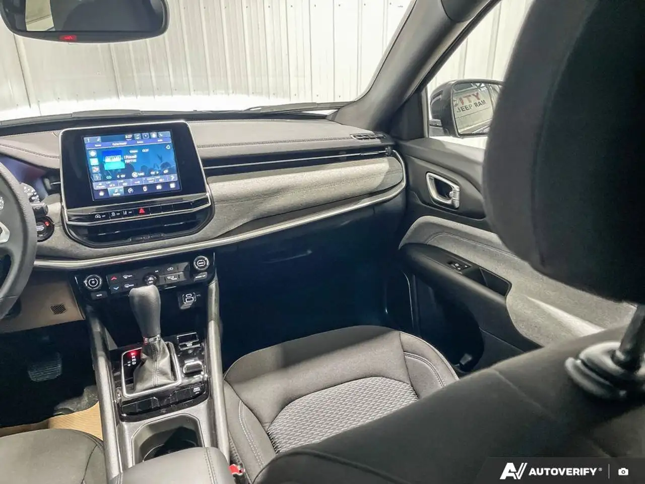 Jeep Compass photo Jeep Compass