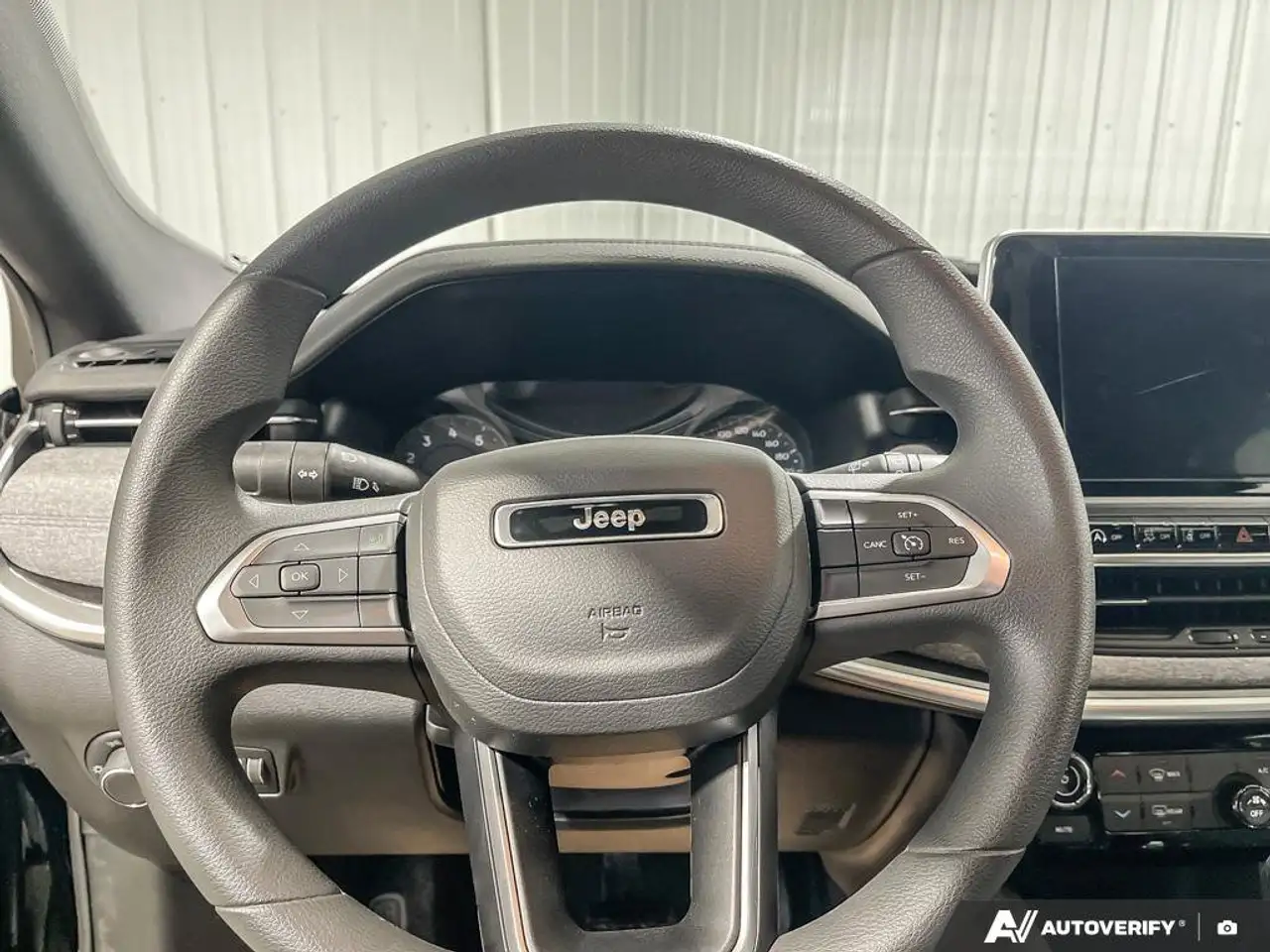Jeep Compass photo Jeep Compass