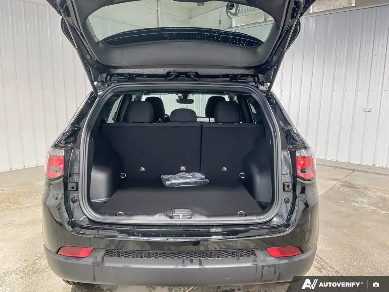 Jeep Compass photo Jeep Compass