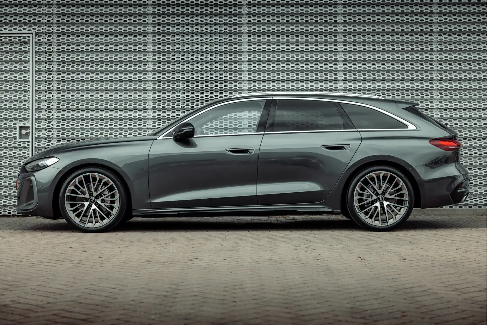 Audi A5 Avant 40 TFSI 204pk s-tronic S edition | Leder | 2 Grijs - 2