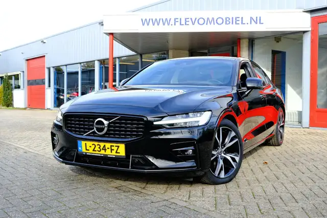 Volvo S60 2.0 B4 R-Design Aut. Navi |HarmanKardon|Half Leder