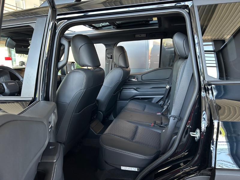 Toyota Land Cruiser 2.8 D-4D Mild-Hybrid Lounge Panorama — photo 10