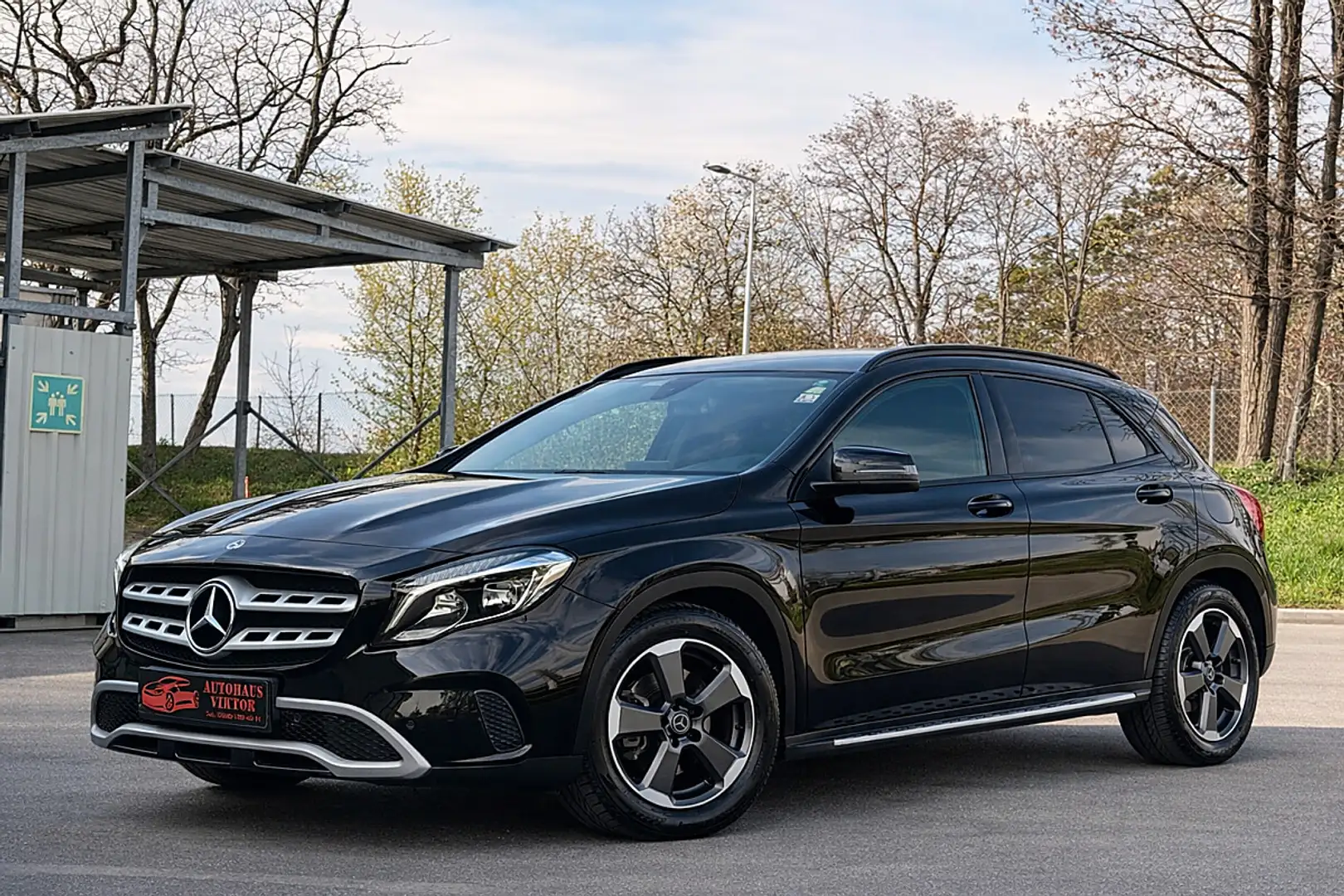 Mercedes-Benz GLA 180 d*12 MONATE GARANTIE,PICKERL NEU* Schwarz - 2