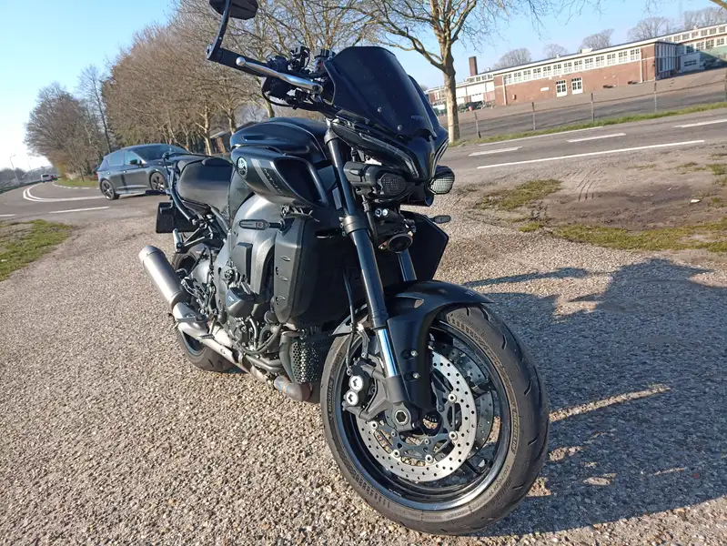 Yamaha MT-10 - foto 2