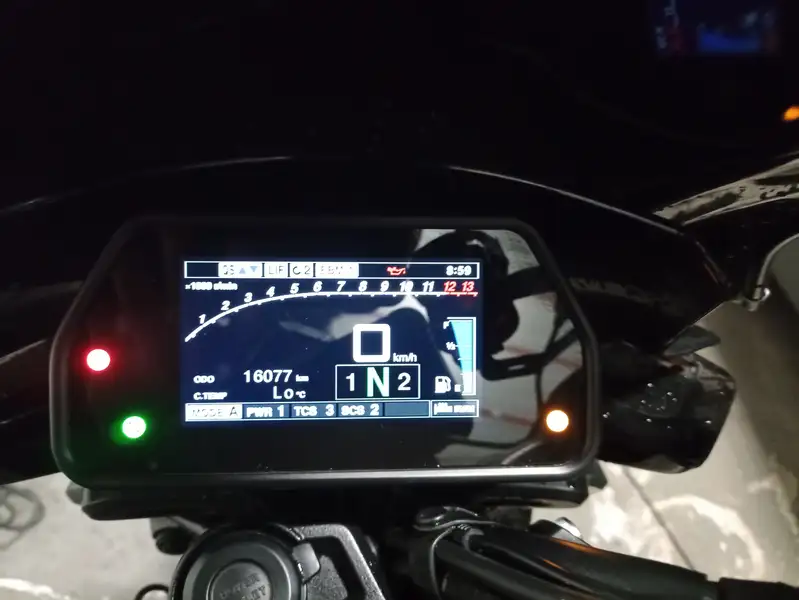 Yamaha MT-10 - foto 8