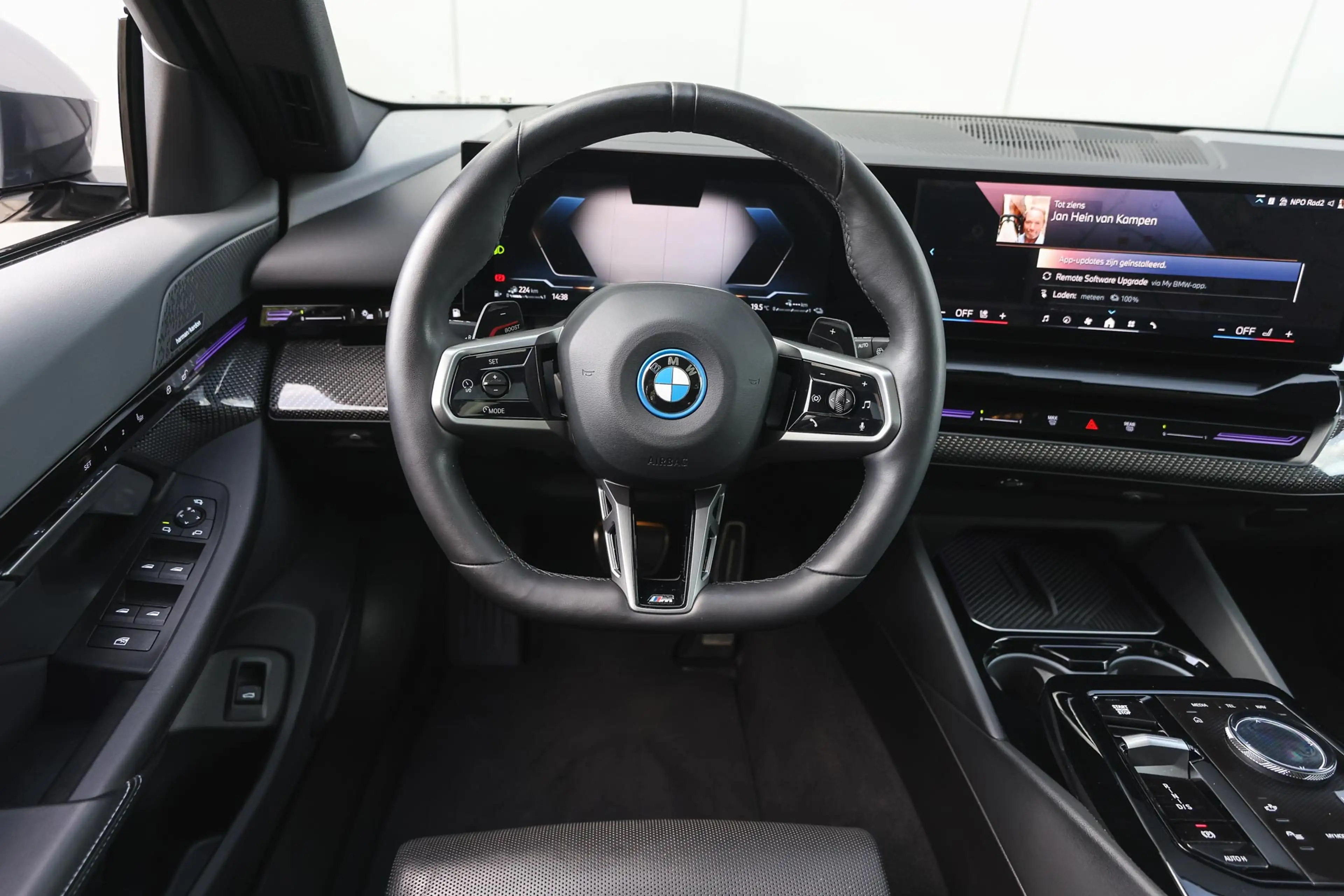 BMW 530 5 Serie Touring 530e M Sport Automaat / Panoramada — photo 3
