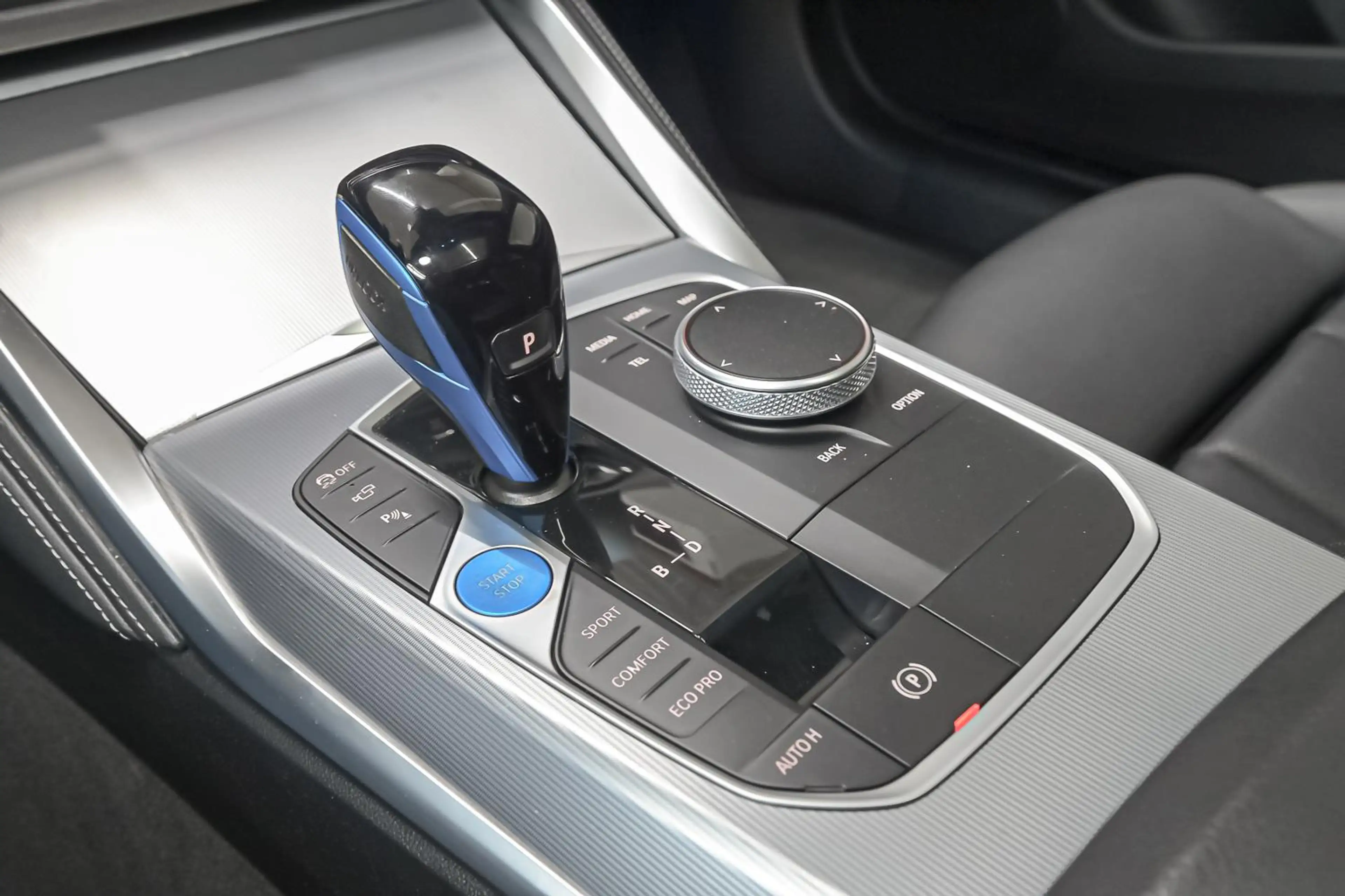 BMW i4 Gran Coupé-2 ans/jaar garantie — photo 11