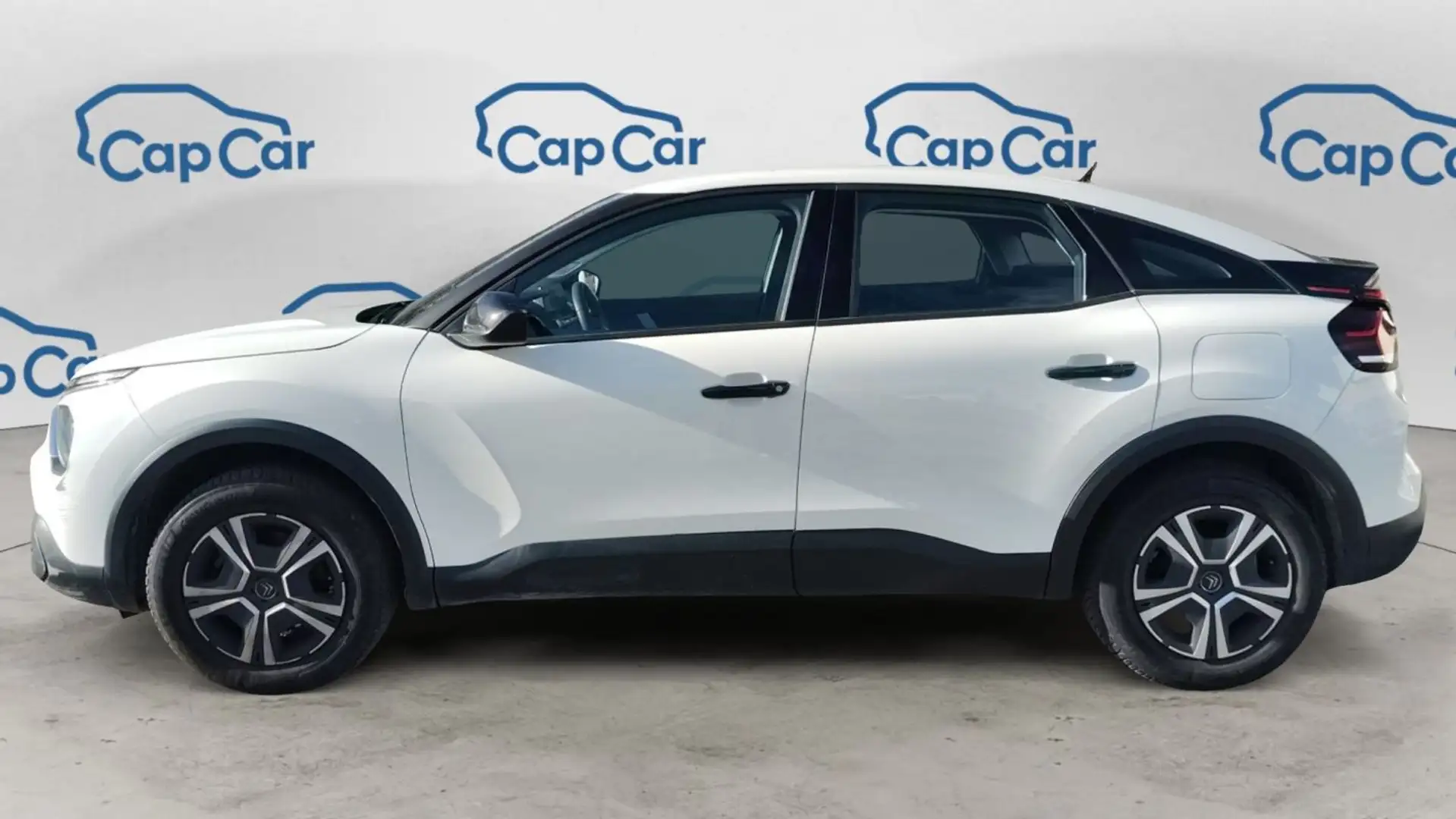 Citroen C4 III 1.5 BlueHDi 110 Feel Pack Blanc - 2