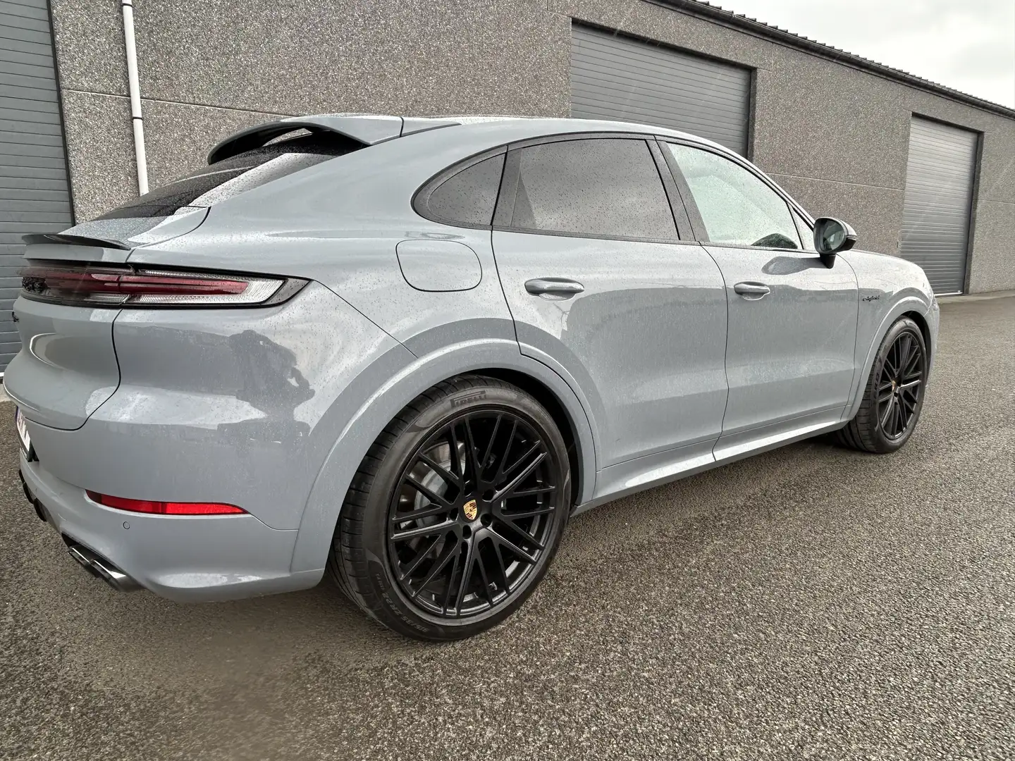 Porsche Cayenne Coupé E-Hybrid 3.0 Turbo V6 (346 kW) - 2