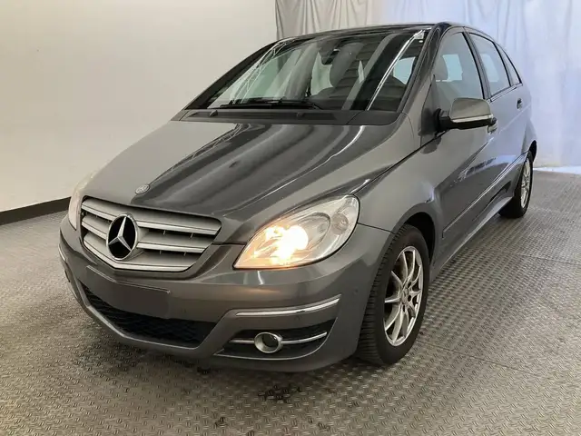 Mercedes-Benz B 200 B200CDI*AUTOM.*S.DACH*KLIMA*PDC*NAVI*96.000km