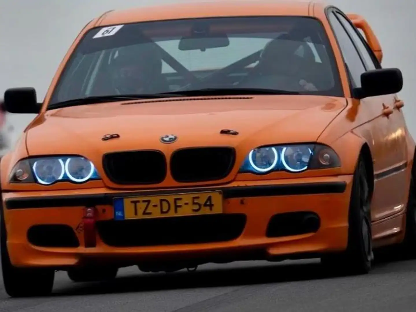 BMW 323 323i Executive Orange - 1