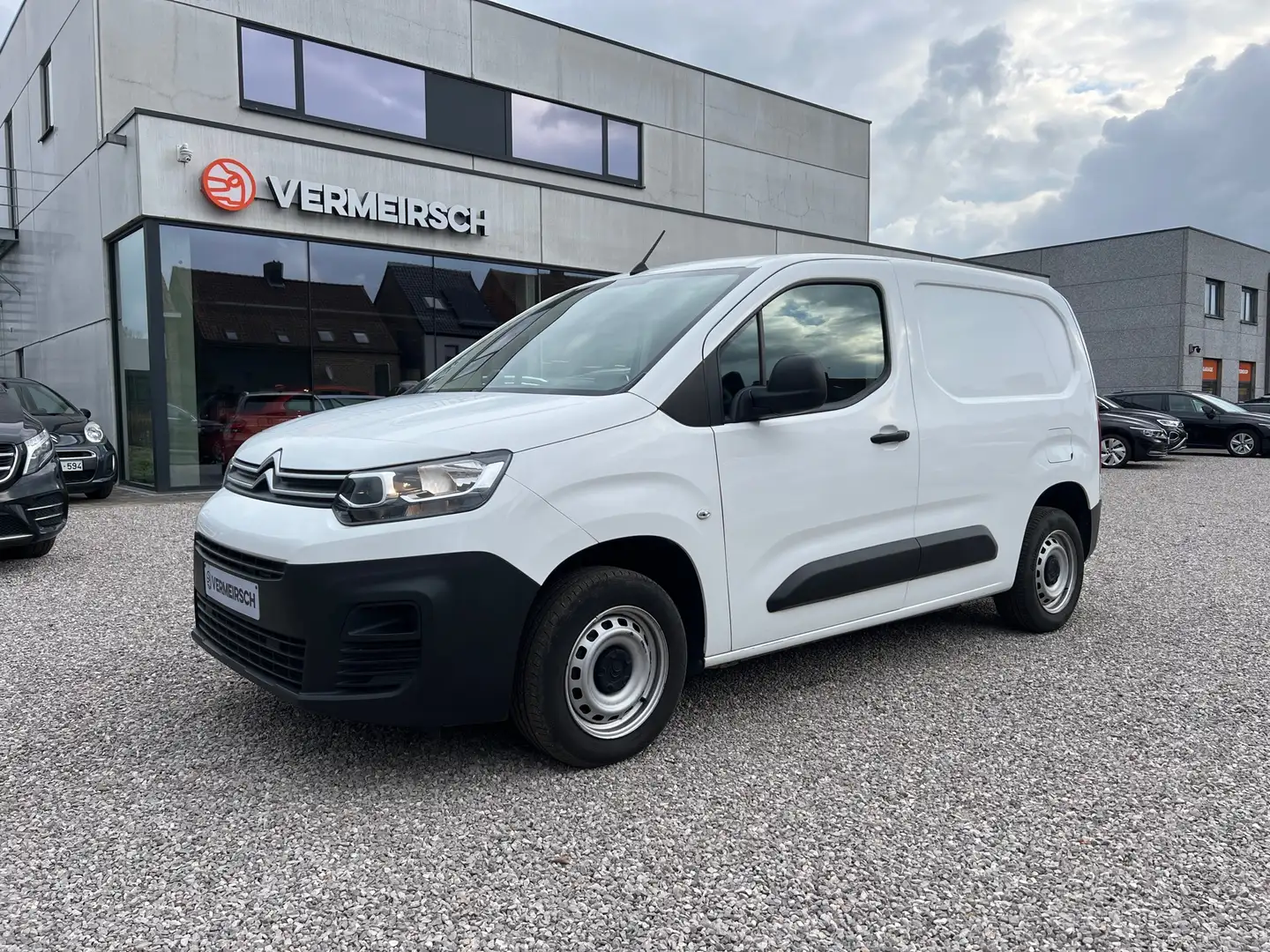Citroen Berlingo 1.5 BlueHDi 102PK*3-ZITPLAATSEN*AIRCO*PDC*BTW Wit - 1