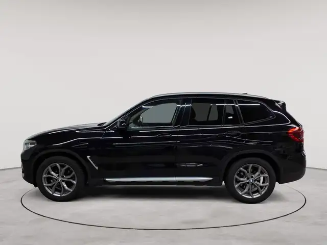 BMW X3 view 6